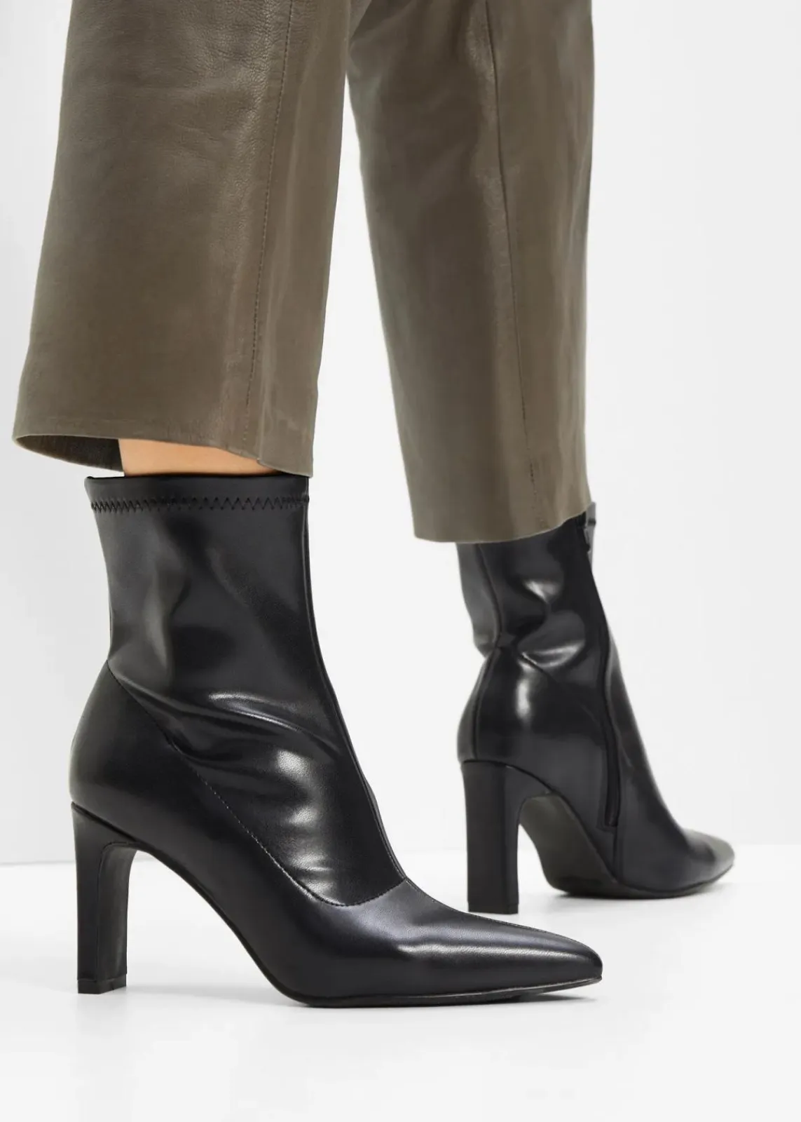 bonprix Stiefeletten|Schuhe & Accessoires In Spezialgrößen·Elastischer Schaft^Stiefeletten mit hohem Absatz schwarz