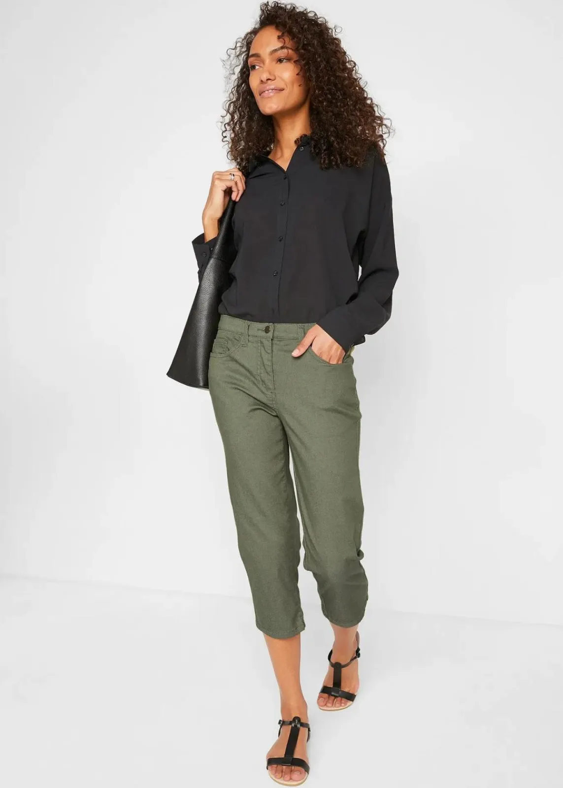 bonprix Hosen|Bekleidung·Kleider^Straight Jeans, Mid Waist, Bequembund oliv
