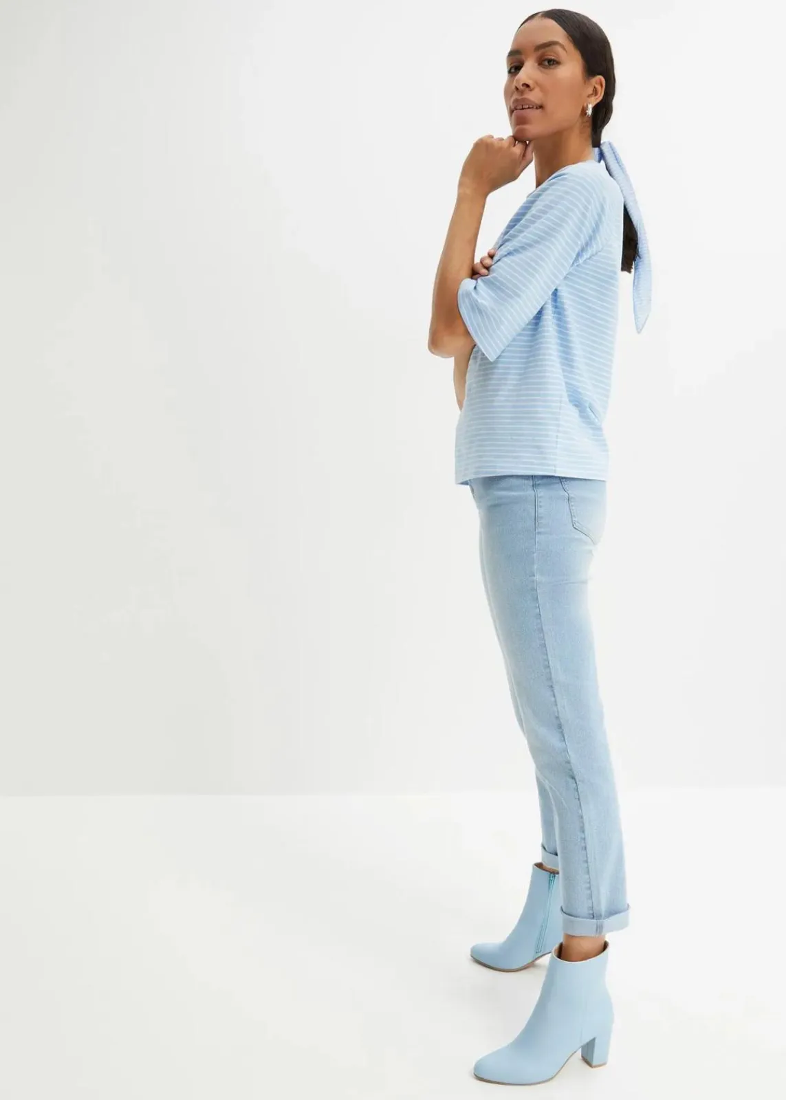 bonprix Kurzgrößen|Bekleidung·Shirts & Tops^Straight Jeans Mid Waist, Stretch eisblau denim used
