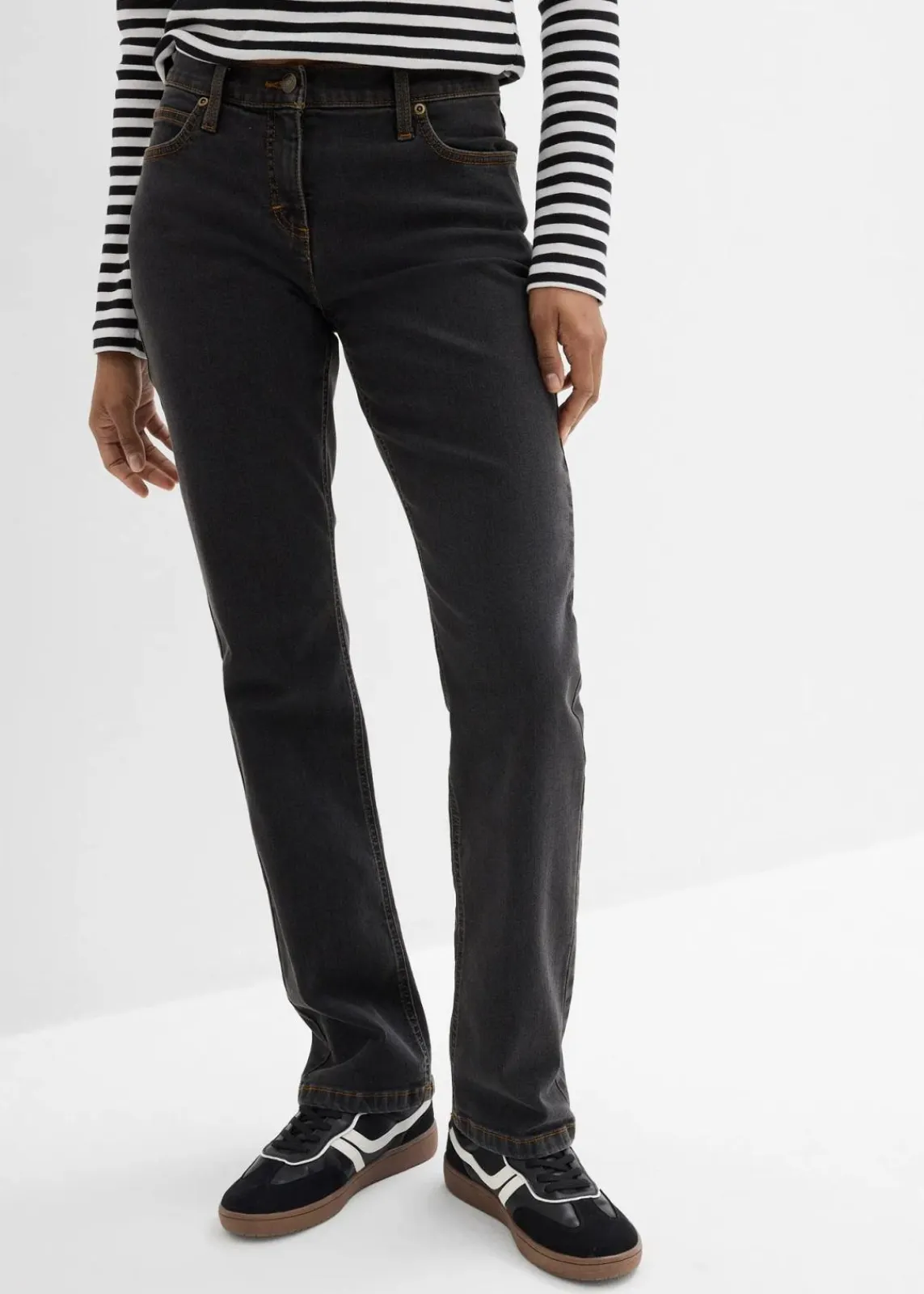 bonprix Kurzgrößen|Jeans^Straight Jeans Mid Waist, Stretch schwarz