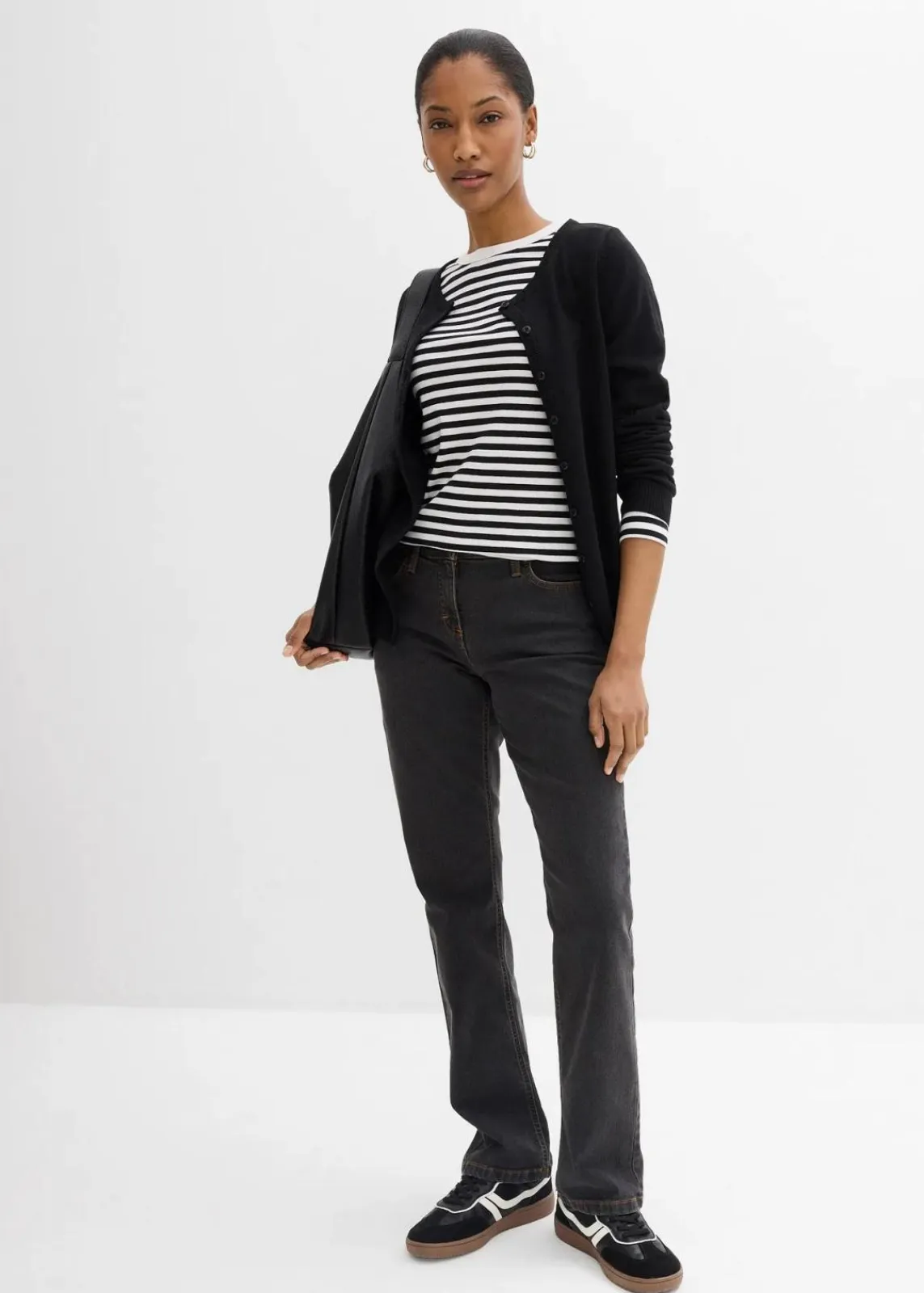 bonprix Kurzgrößen|Jeans^Straight Jeans Mid Waist, Stretch schwarz