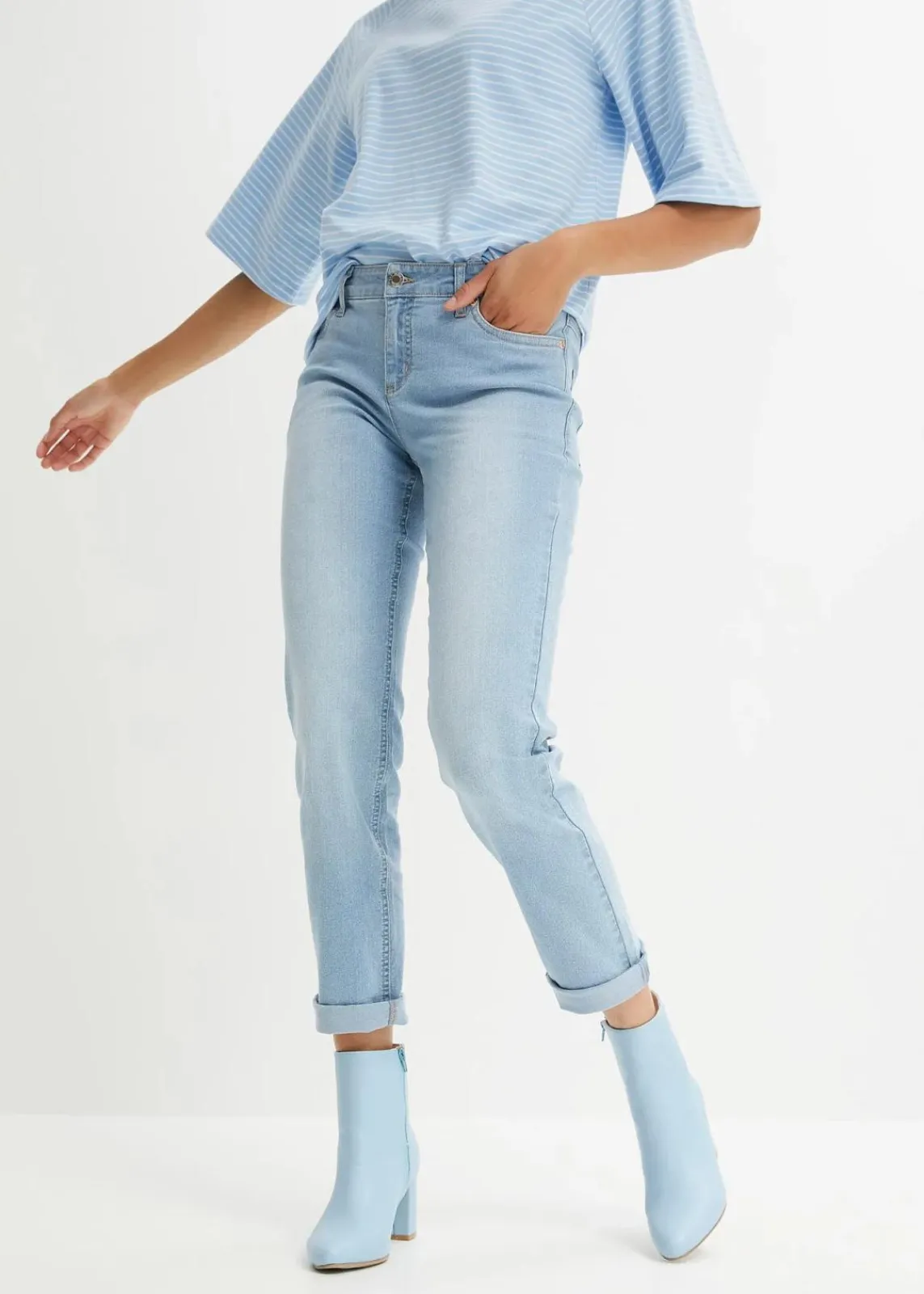 bonprix Jeans|Kurzgrößen^Straight Jeans Mid Waist, Stretch eisblau denim used