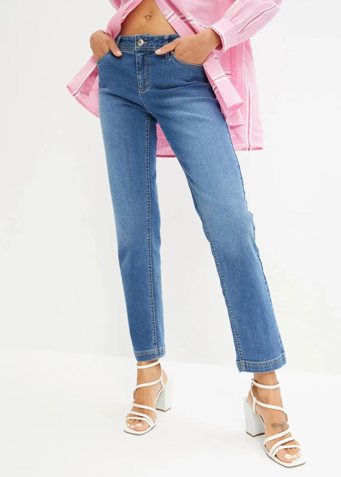 bonprix Jeans|Kurzgrößen^Straight Jeans Mid Waist, Stretch mittelblau denim used
