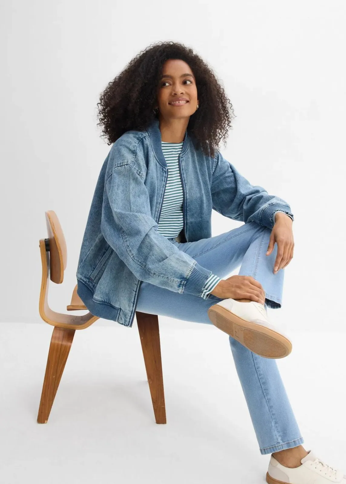 bonprix Jeans|Kurzgrößen^Straight Jeans Mid Waist, Stretch hellblau denim used