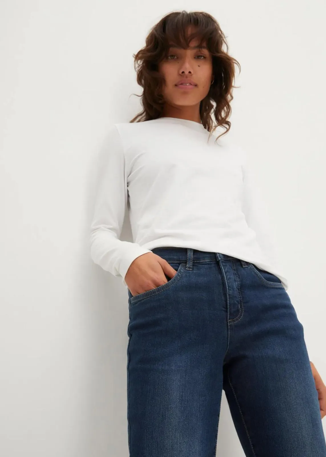 bonprix Kurzgrößen|Bekleidung·Shirts & Tops^Straight Jeans Mid Waist, Stretch dunkelblau denim used