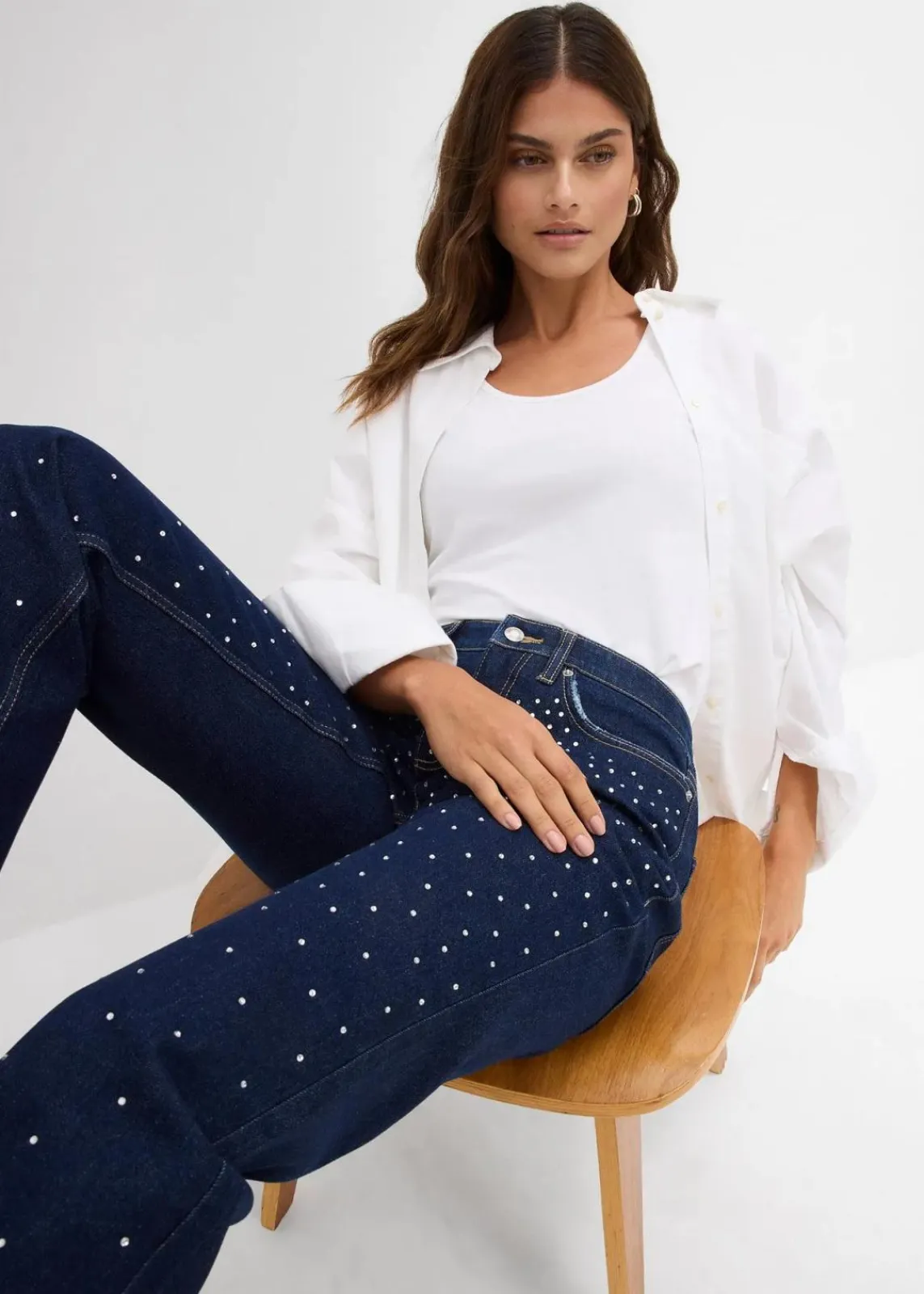 bonprix Kurzgrößen|Bekleidung·Shirts & Tops^Straight-Jeans Mid Waist mit Strass tiefblau denim ungewaschen