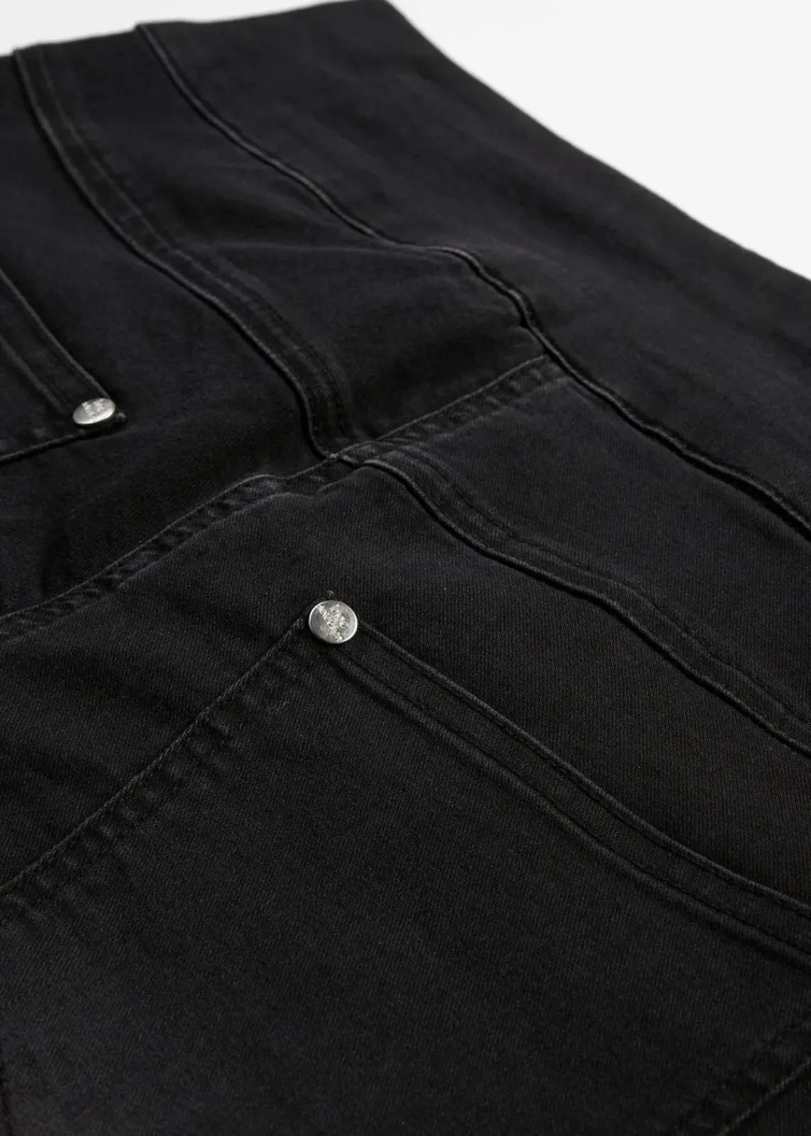 bonprix Jeans|Kurzgrößen^Straight-Jeans Mid Waist, Super Stretch mit Bequembund black stone