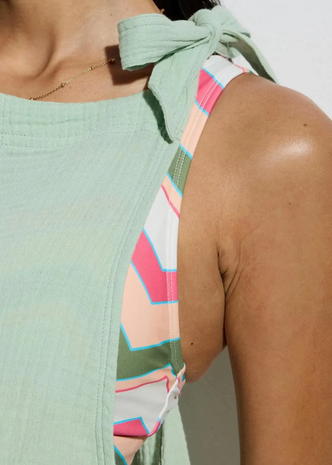 bonprix Strandmode|Bademode·Strandmode^Strandjumpsuit aus luftigem Musselin hellschilf