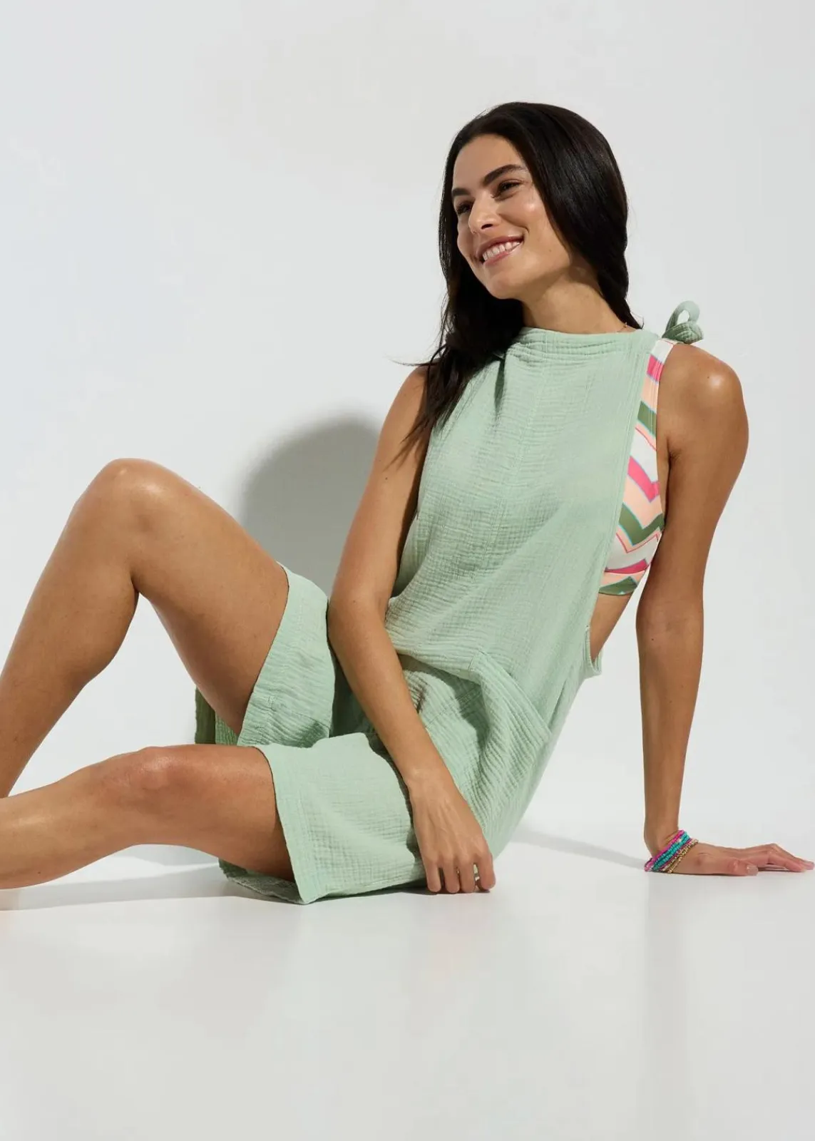 bonprix Strandmode|Bademode·Strandmode^Strandjumpsuit aus luftigem Musselin hellschilf