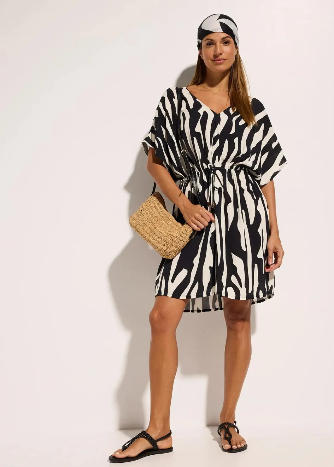 bonprix Strandmode|Bademode·Strandmode^Strandkleid aus fließender Viskose schwarz/wollweiß