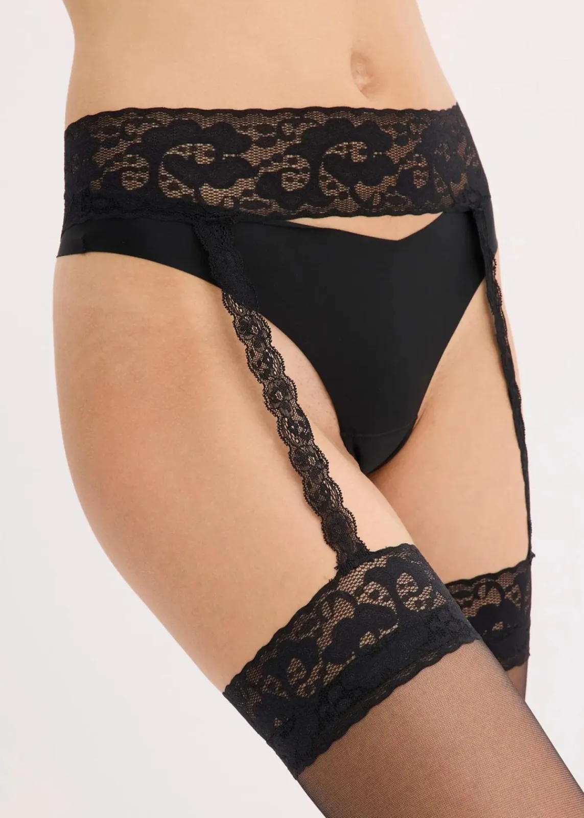 bonprix Wäsche·Socken & Strumpfhosen|Wäsche·Erotikwäsche^Strapsstrümpfe mit Gürtel 20 DEN schwarz