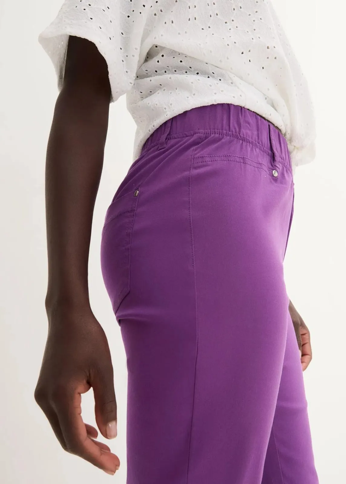 bonprix Hosen^Stretchcapri mit Schlupfbund tiefviolett