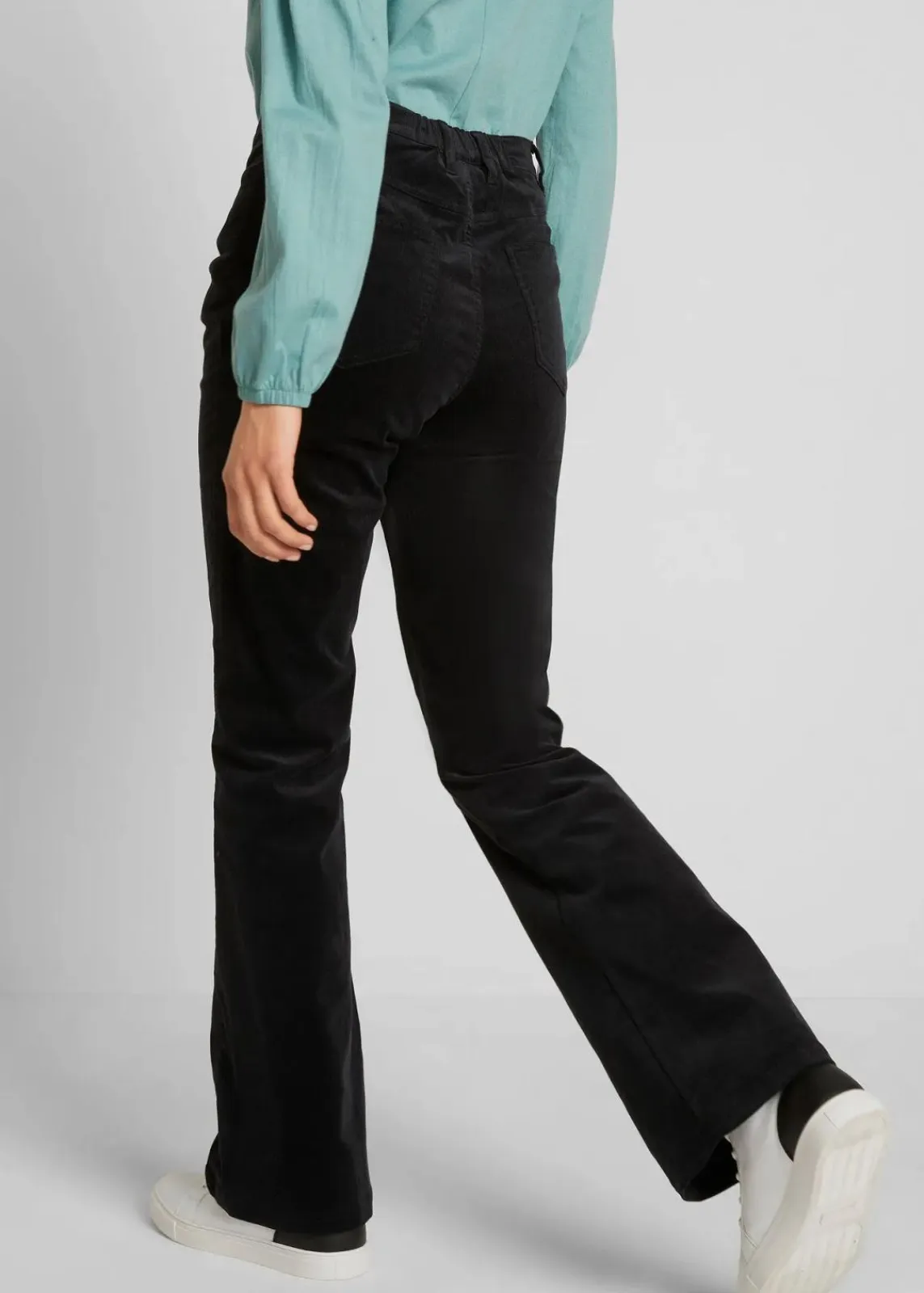 bonprix Bekleidung·Kleider|Hosen^Stretch-Cord-Schlaghose mit High-Waist-Bequembund schwarz