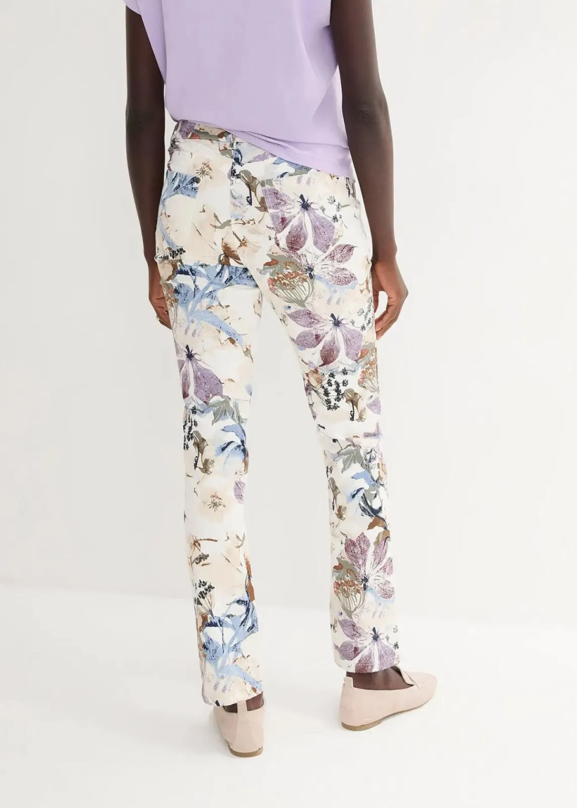 bonprix Bekleidung·Kleider|Hosen^Stretch-Hose mit Blumen-Print natur geblümt