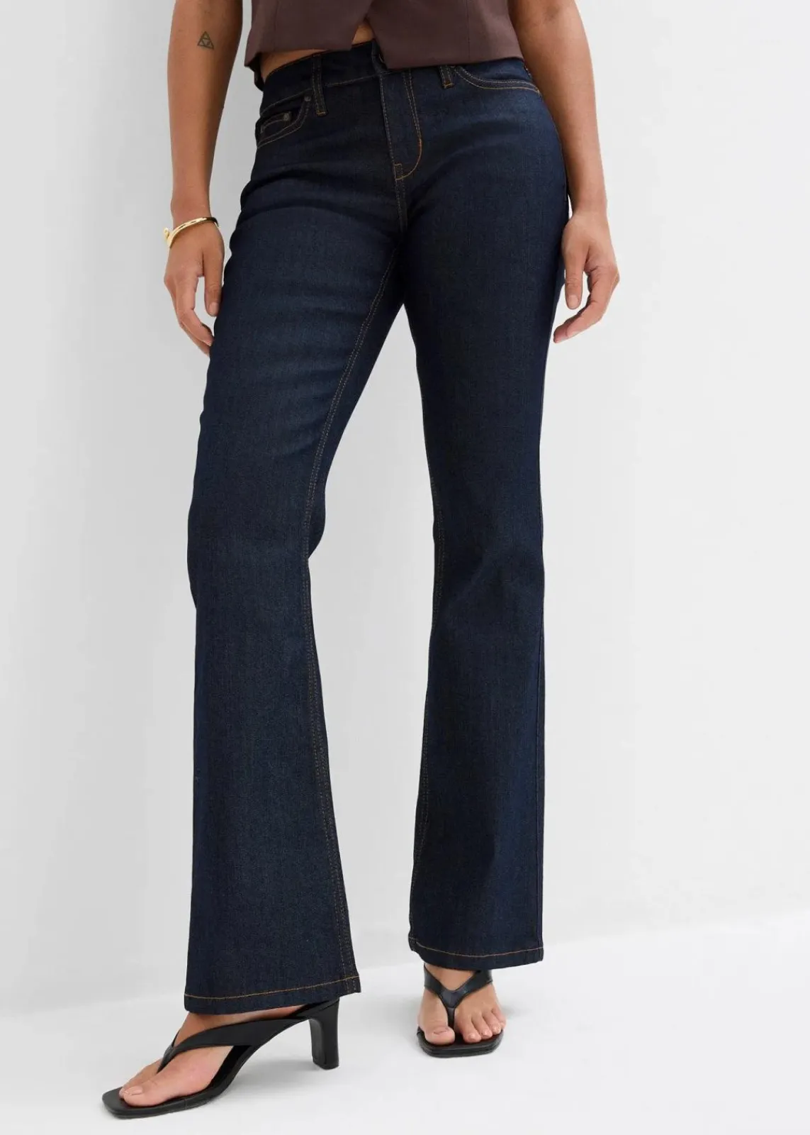 bonprix Kurzgrößen|Jeans^Stretch-Jeans BOOTCUT tiefblau denim ungewaschen