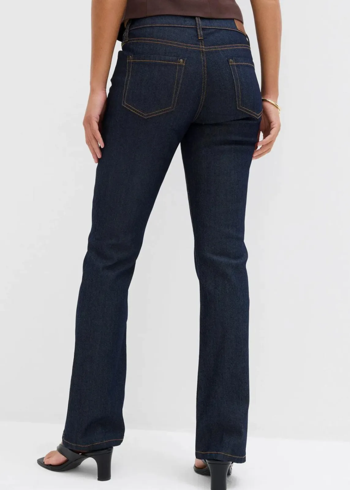bonprix Kurzgrößen|Jeans^Stretch-Jeans BOOTCUT tiefblau denim ungewaschen