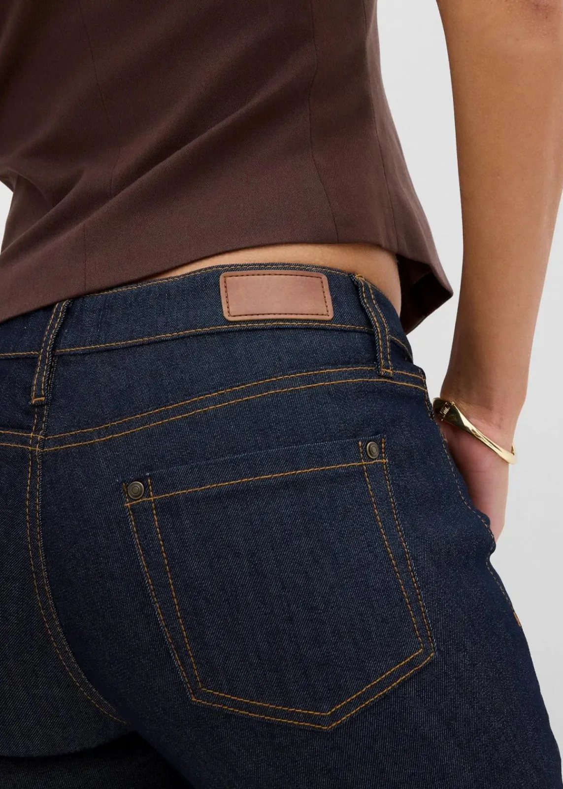 bonprix Kurzgrößen|Jeans^Stretch-Jeans BOOTCUT tiefblau denim ungewaschen