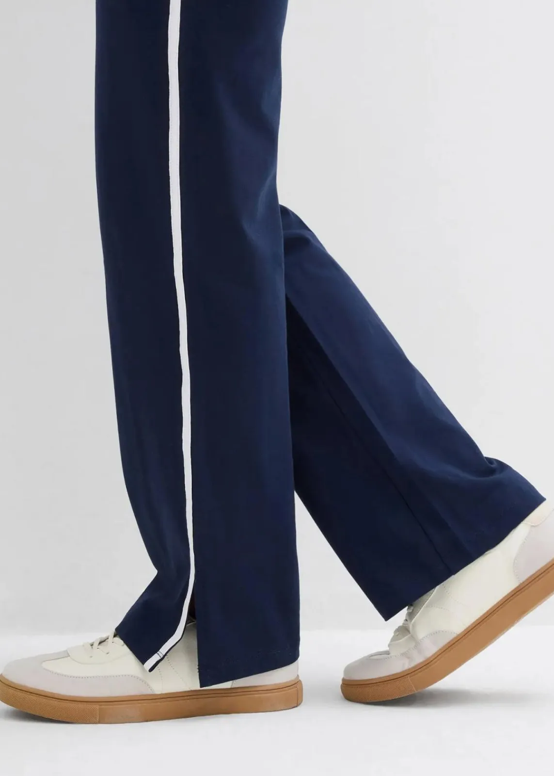 bonprix Bekleidung·Blusen & Tuniken|Bekleidung·Kleider^Stretch-Jogginganzug aus Baumwolle (2-tlg.Set) dunkelblau/weiß