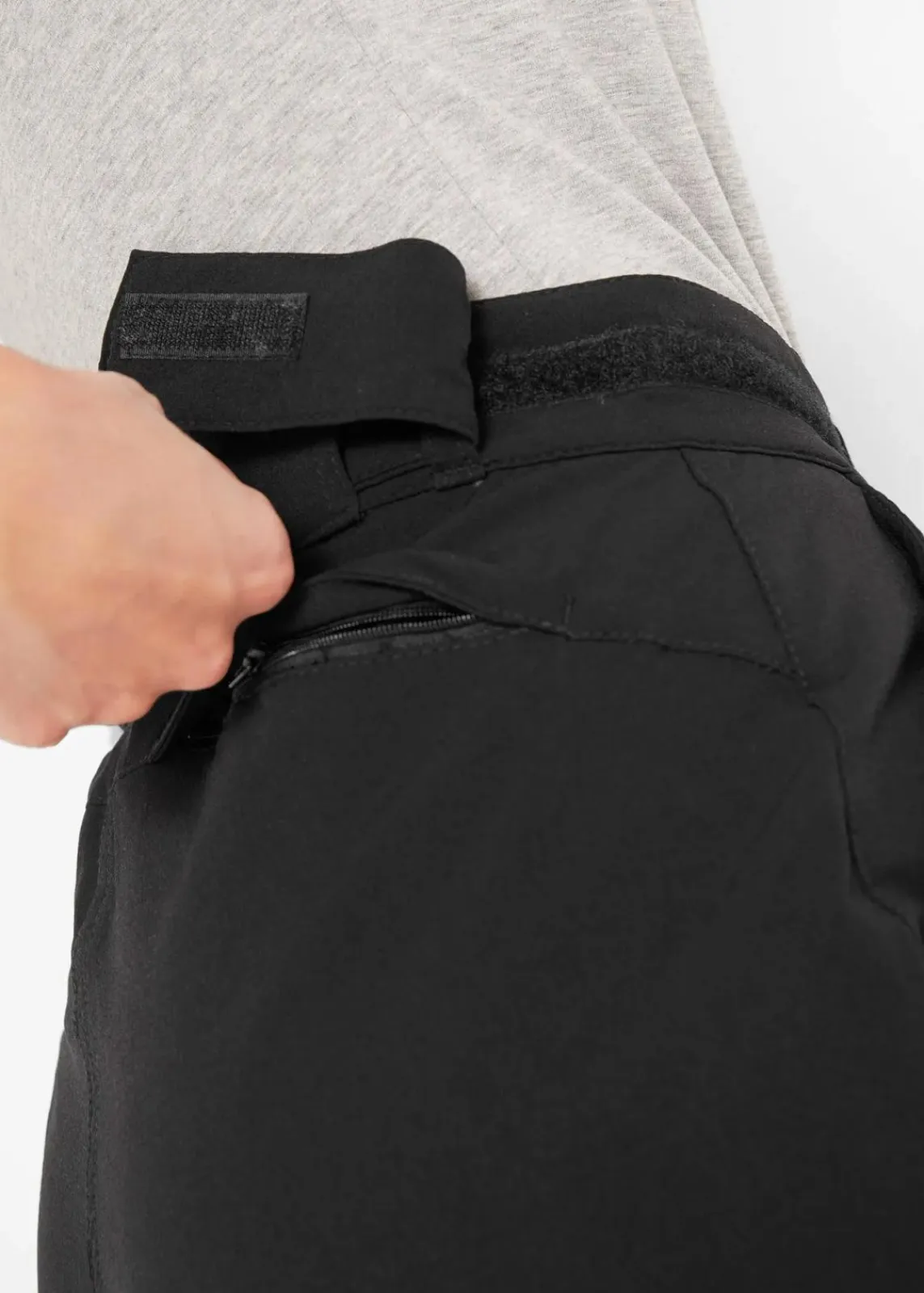 bonprix Outdoorbekleidung|Sportbekleidung^Stretch-Softshell-Hose mit Taschen, wasserabweisend schwarz