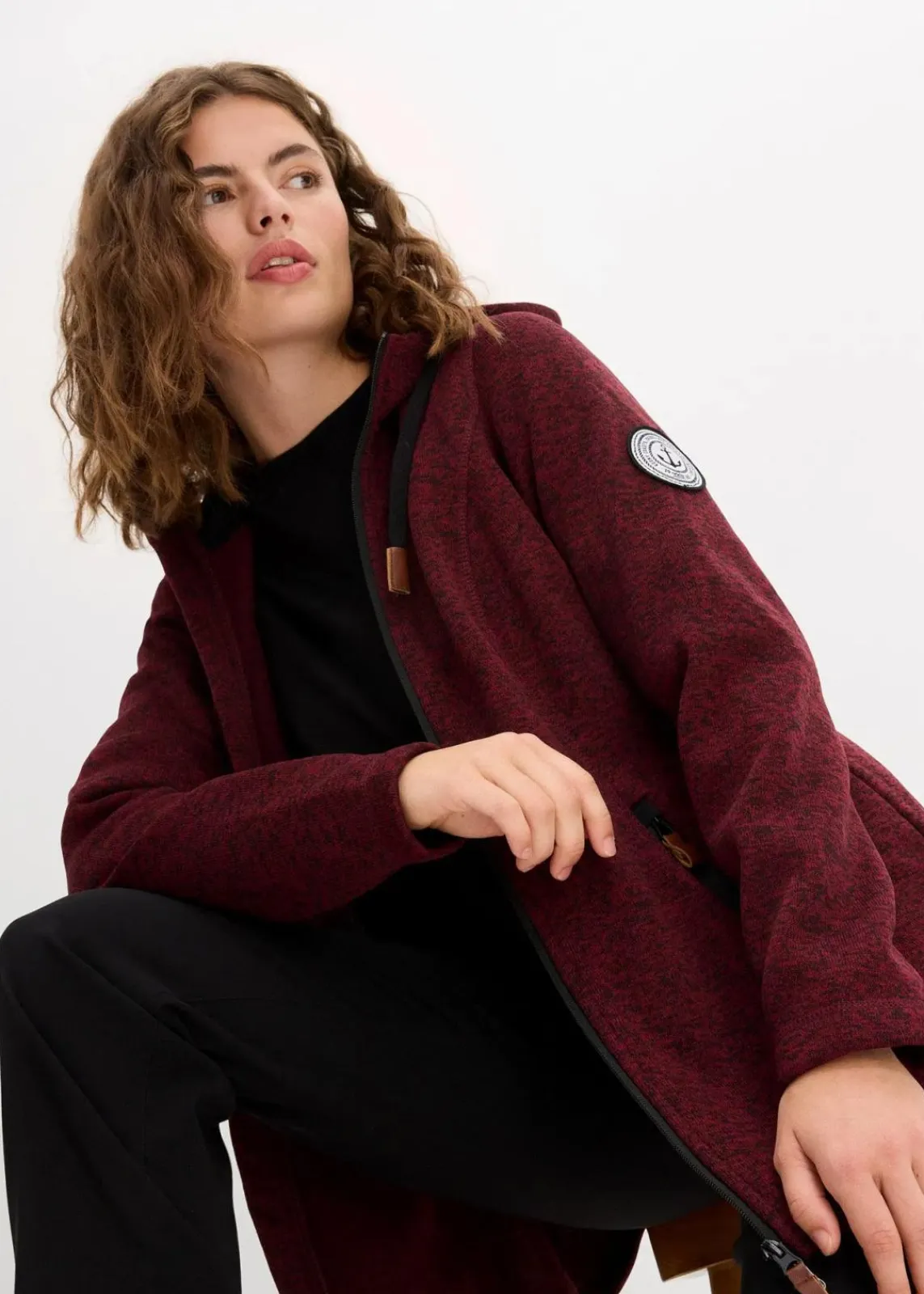 bonprix Bekleidung·Blusen & Tuniken|Bekleidung·Hosen^Strickfleecejacke mit Kapuze bordeaux meliert
