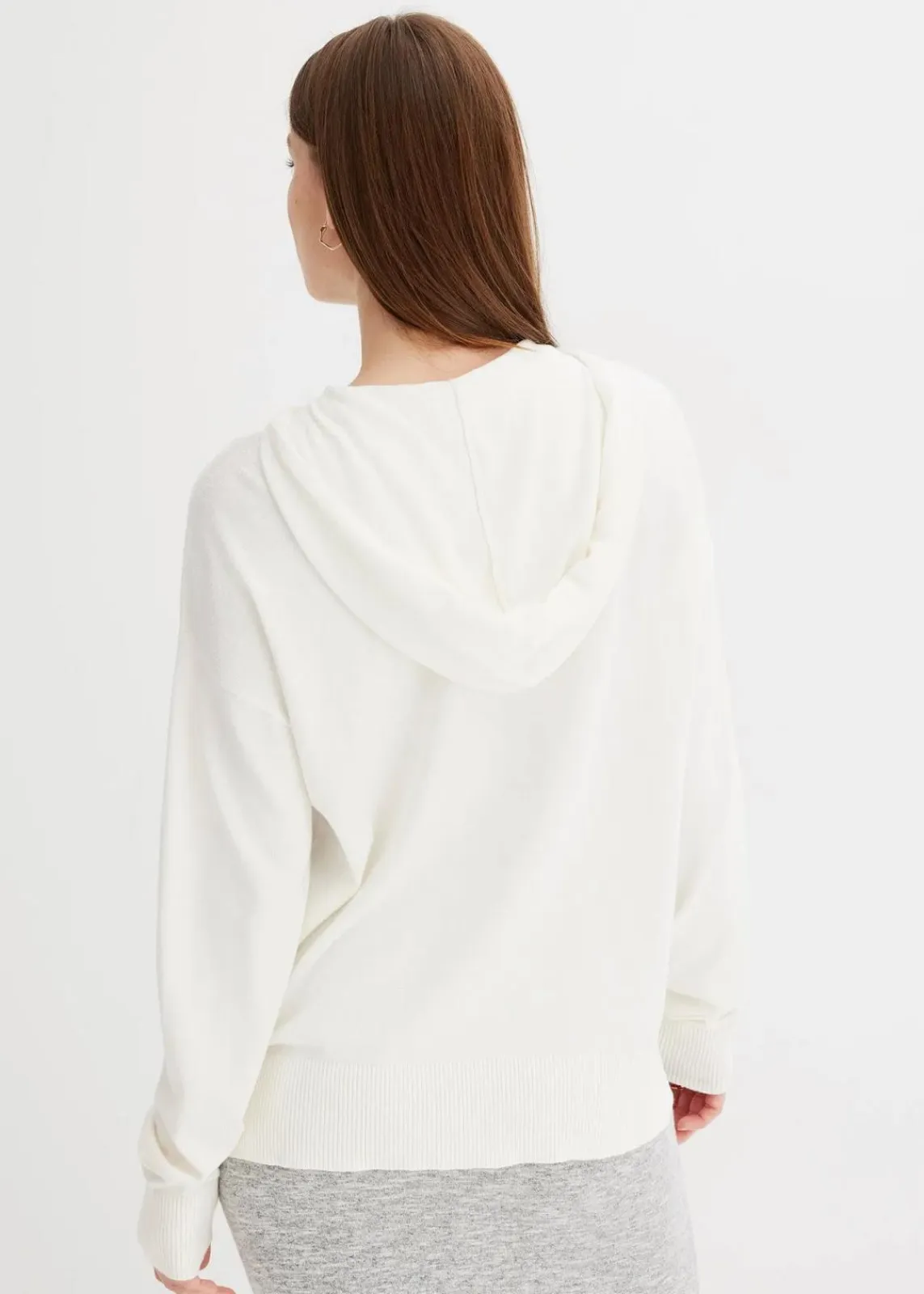 bonprix Nachhaltigere Materialien|Pullover & Strickjacken^Strick-Hoodie mit Kängurutasche aus Viskose-Mix wollweiß
