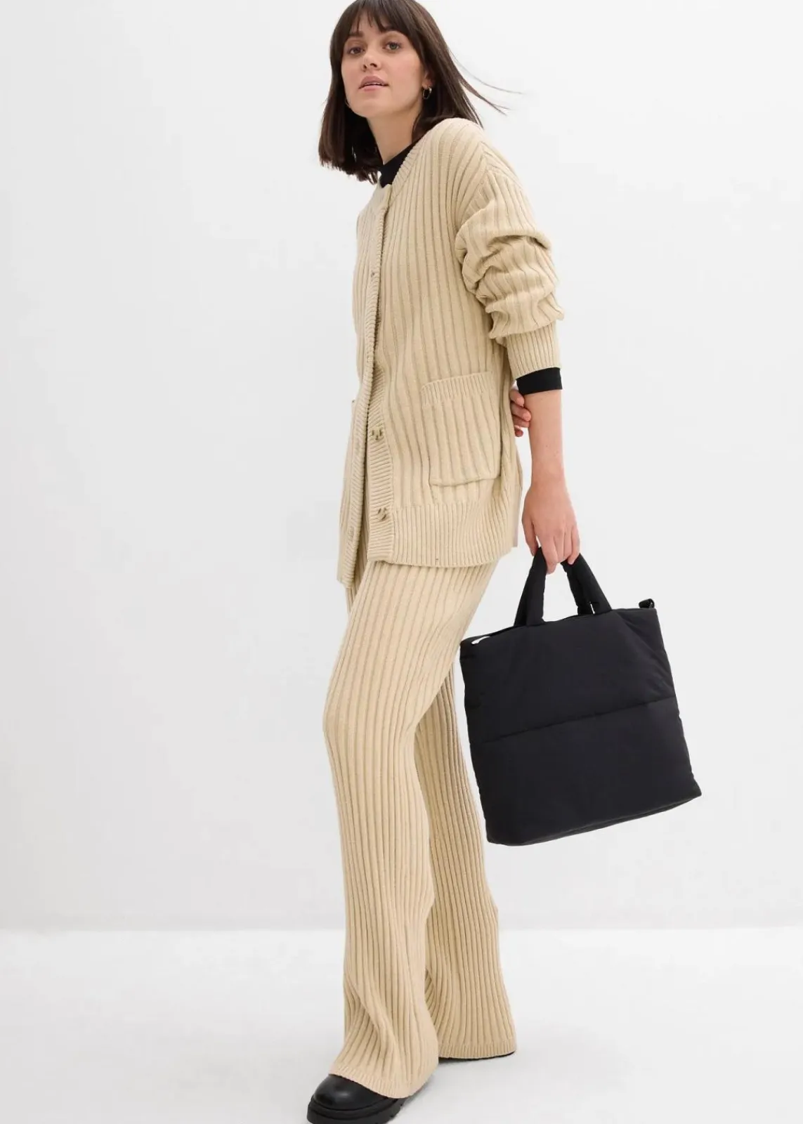 bonprix Bekleidung·Kleider|Hosen^Strickhose aus softem Viskose-Mix hellsand