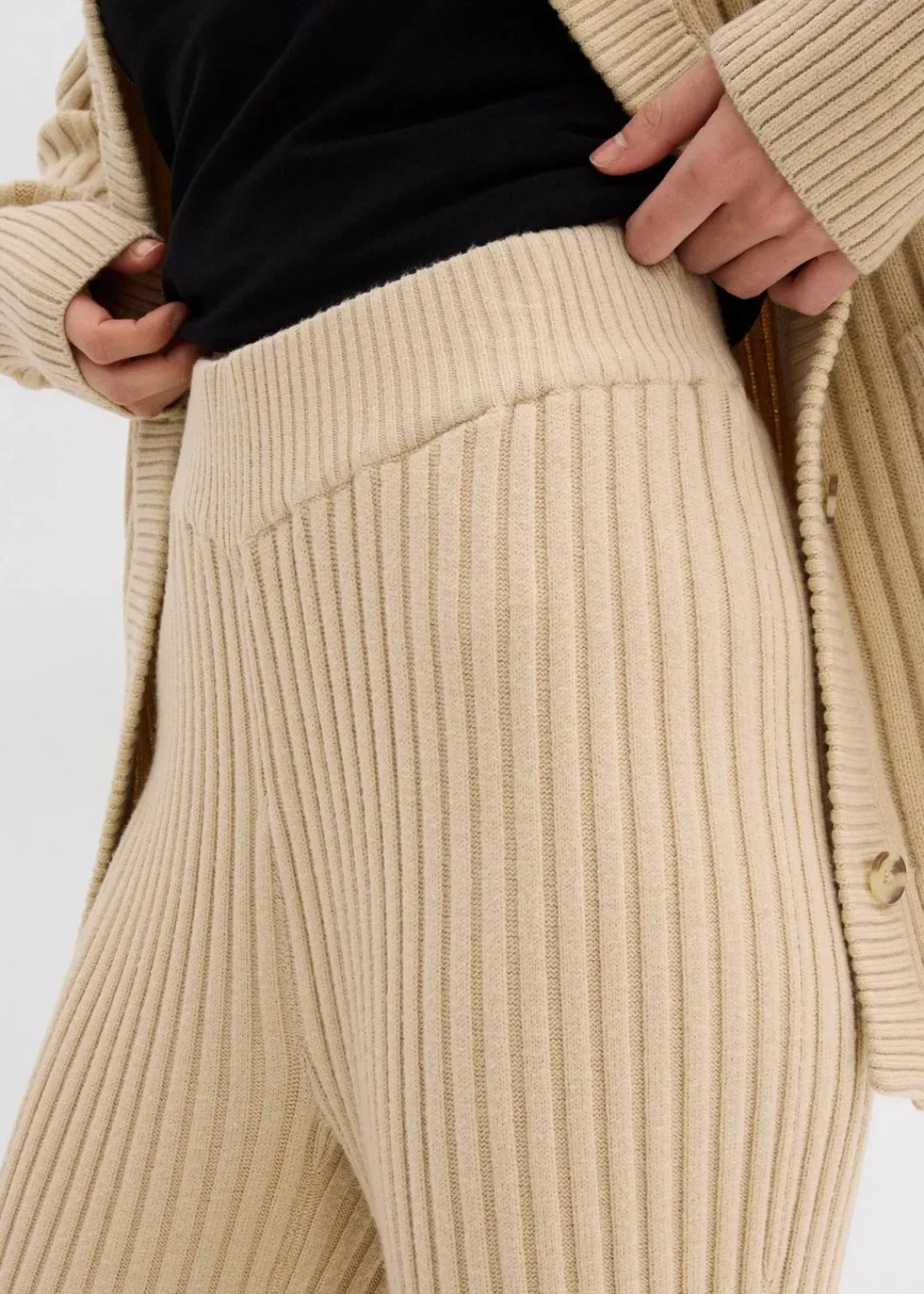 bonprix Bekleidung·Kleider|Hosen^Strickhose aus softem Viskose-Mix hellsand