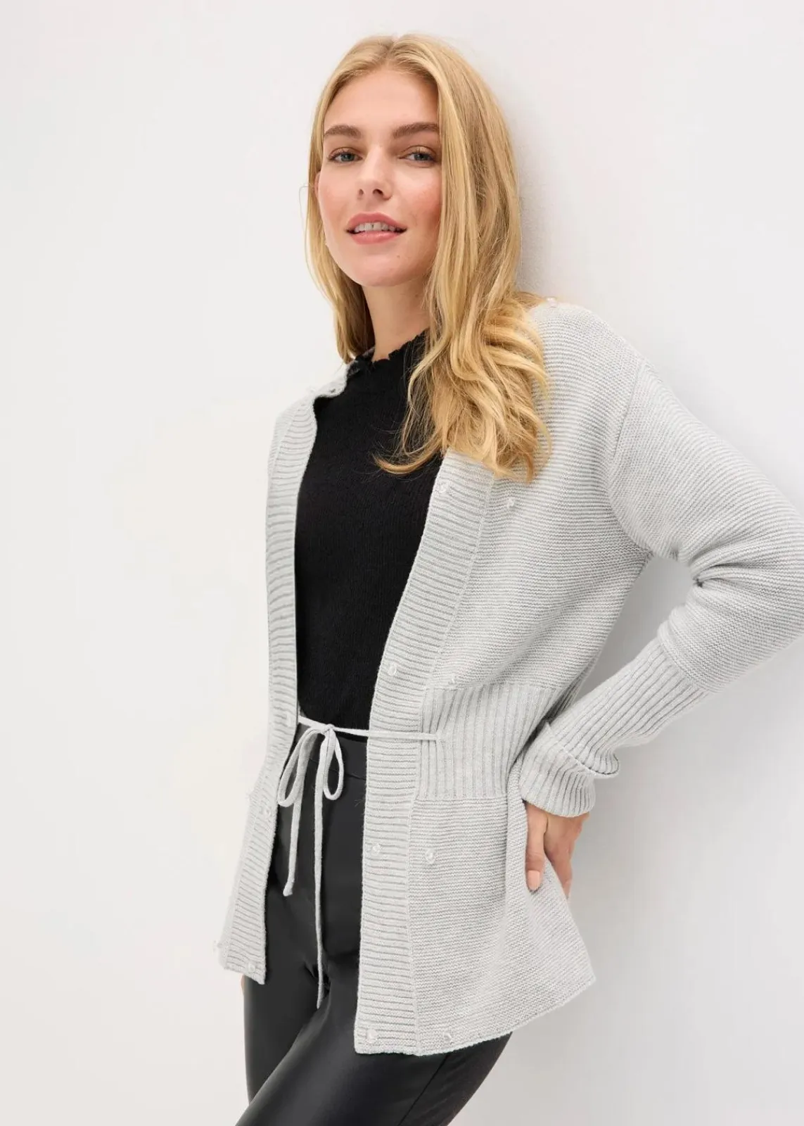 bonprix Bekleidung·Umstandsmode|Bekleidung·Jeans^Strickjacke mit abnehmbarem Fellimitat hellgrau