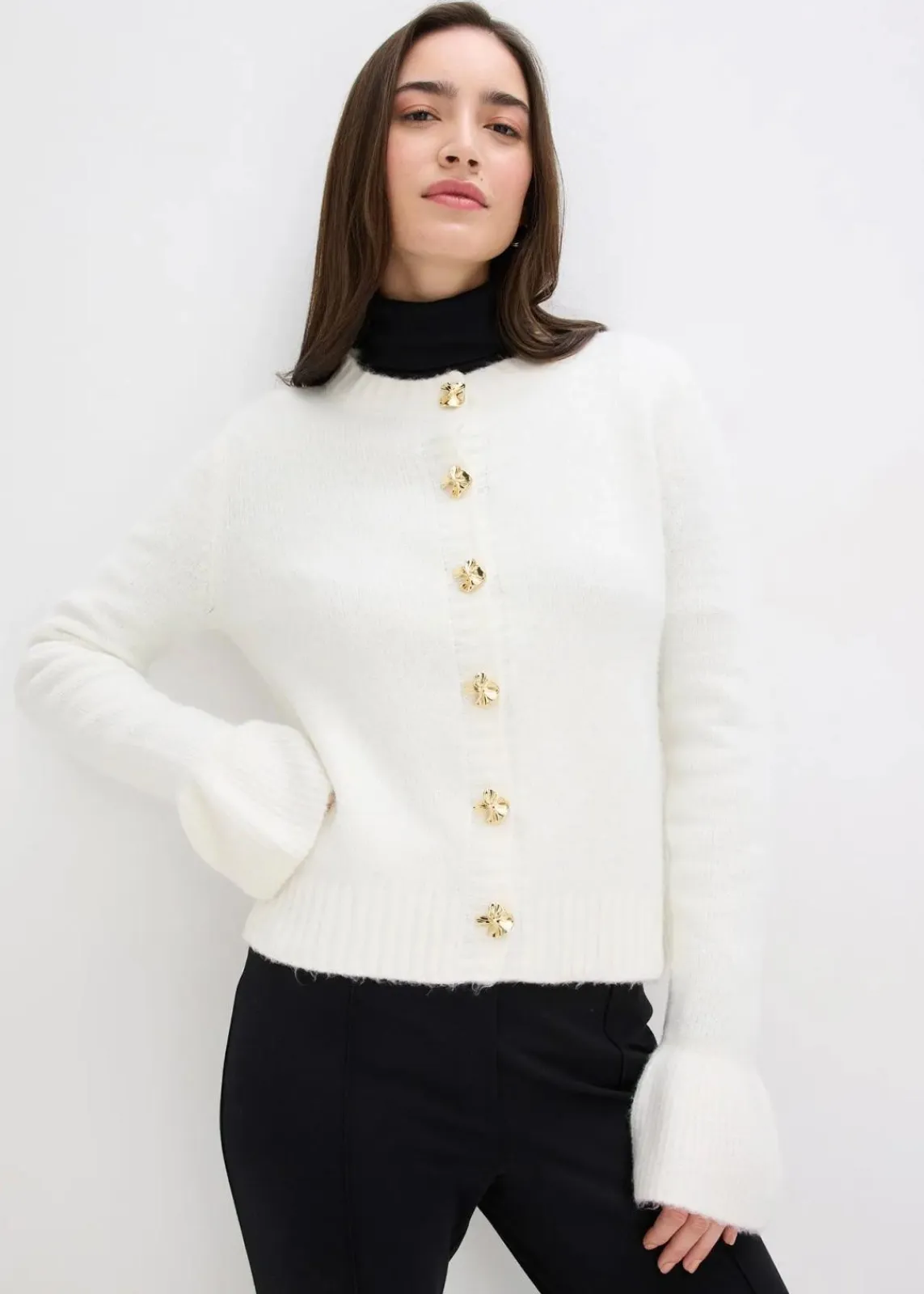 bonprix Bekleidung·Umstandsmode|Bekleidung·Jeans^Strickjacke mit dekorativen Knöpfen wollweiß