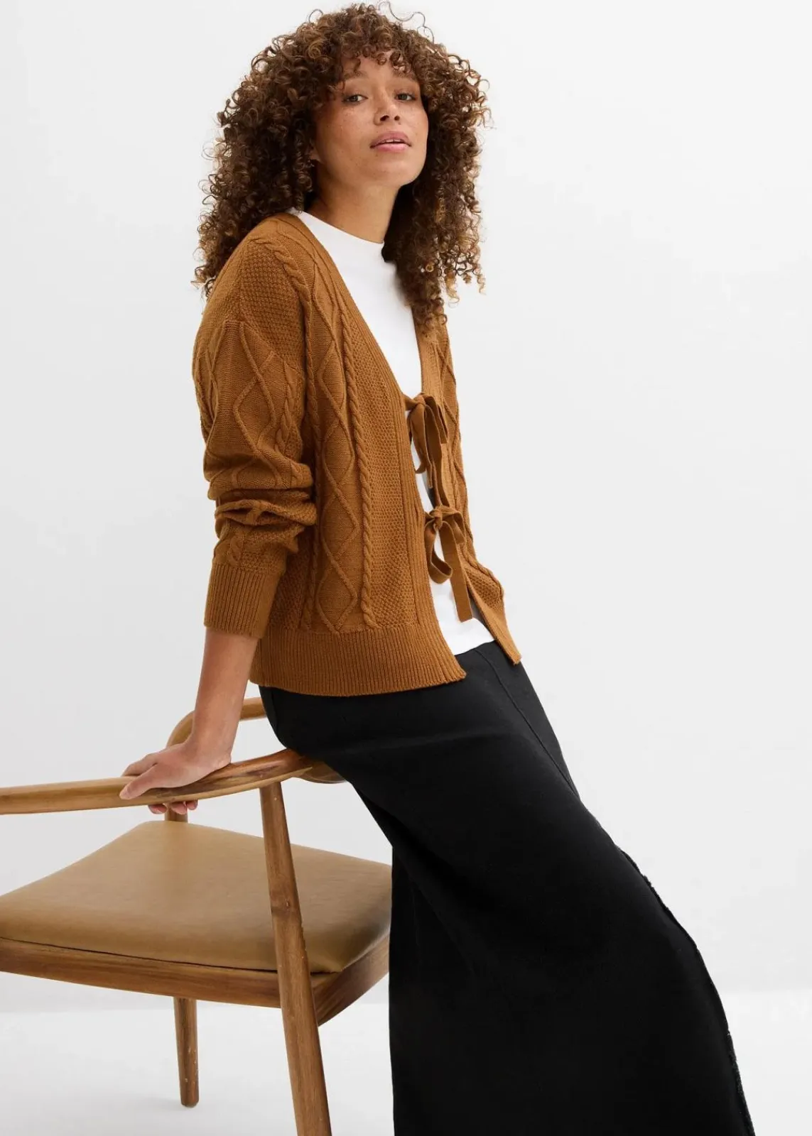 bonprix Bekleidung·Umstandsmode|Strickmode^Strickjacke mit Schleifen nougat