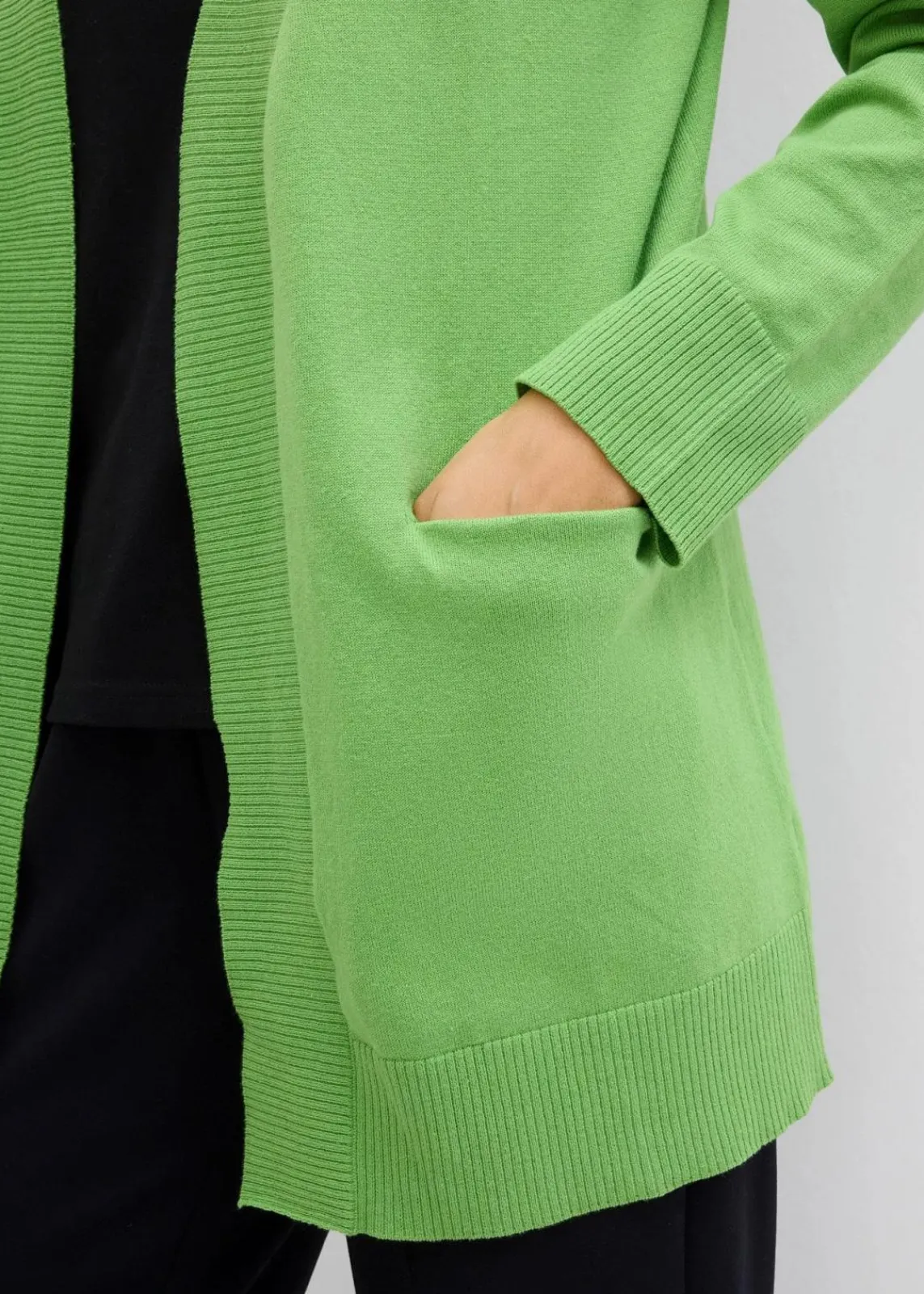 bonprix Bekleidung·Umstandsmode|Bekleidung·Röcke^Strickjacke mit Taschen, Langarm kleegrün