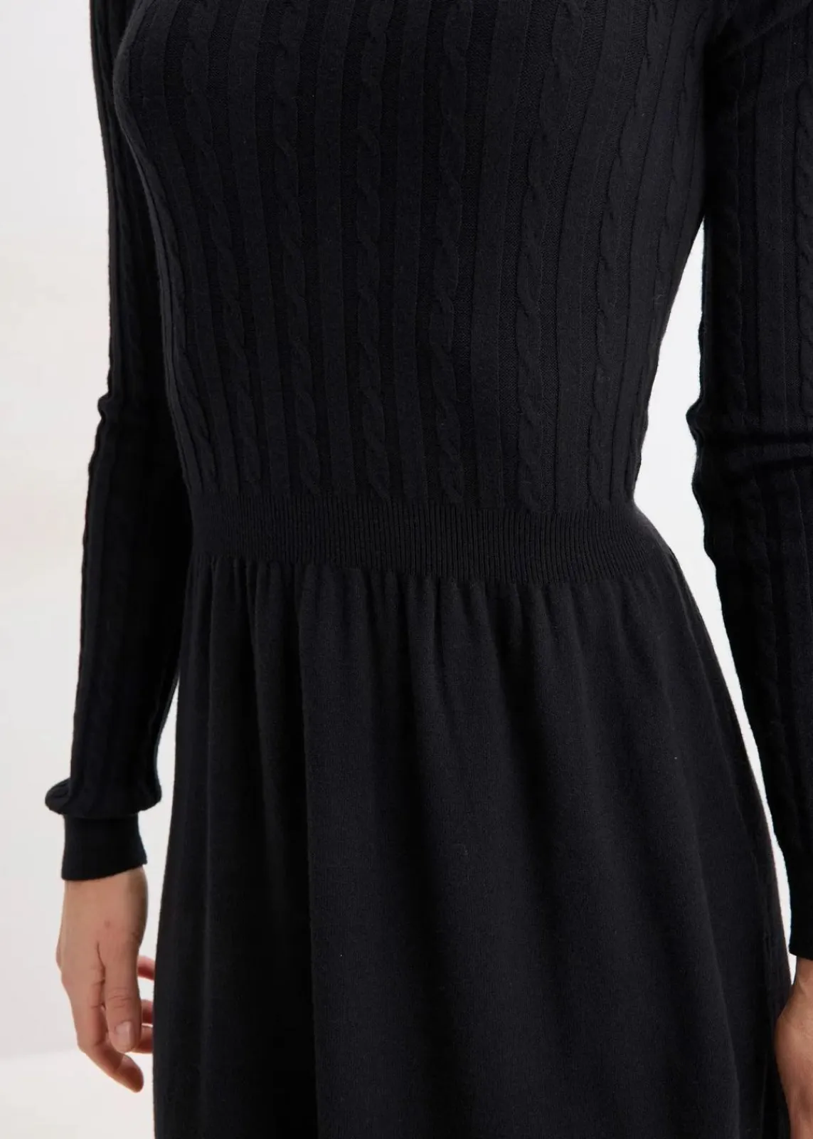 bonprix Bekleidung·Umstandsmode|Strickmode^Strickkleid aus Viskose-Mix schwarz