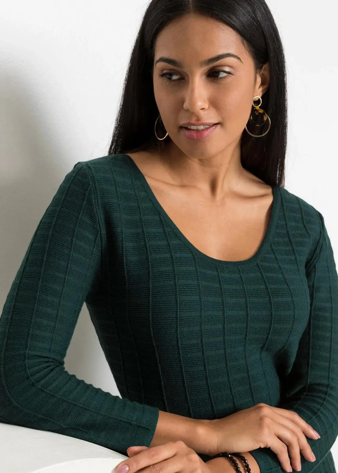 bonprix Bekleidung·Umstandsmode|Strickmode^Strickkleid aus weichem Viskose-Mix tiefgrün/schwarz