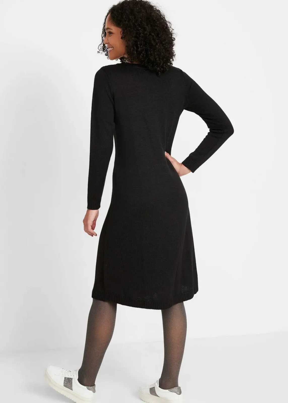 bonprix Kleider|Basics^Strickkleid in ausgestellter Form schwarz