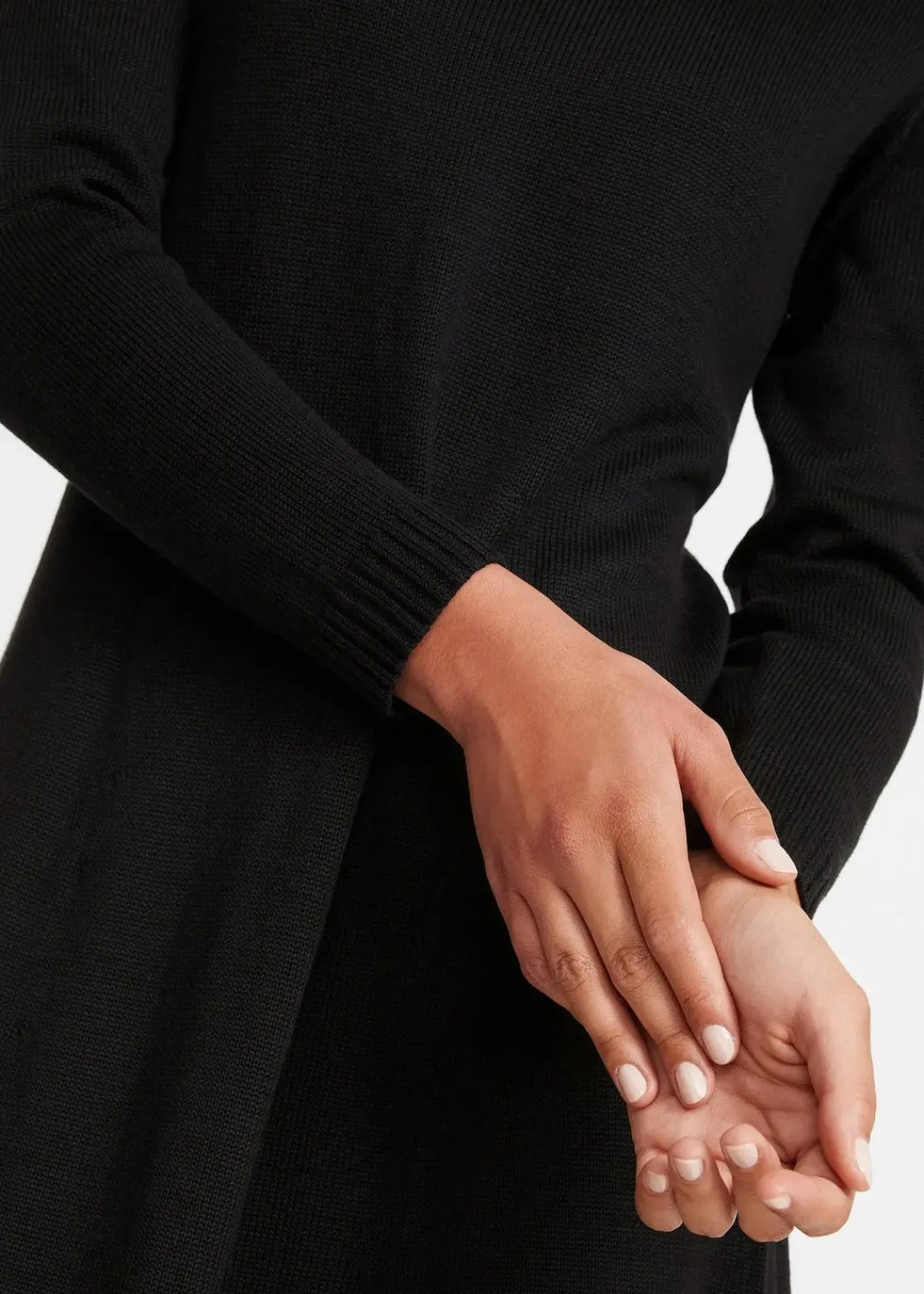 bonprix Kleider|Basics^Strickkleid in ausgestellter Form schwarz