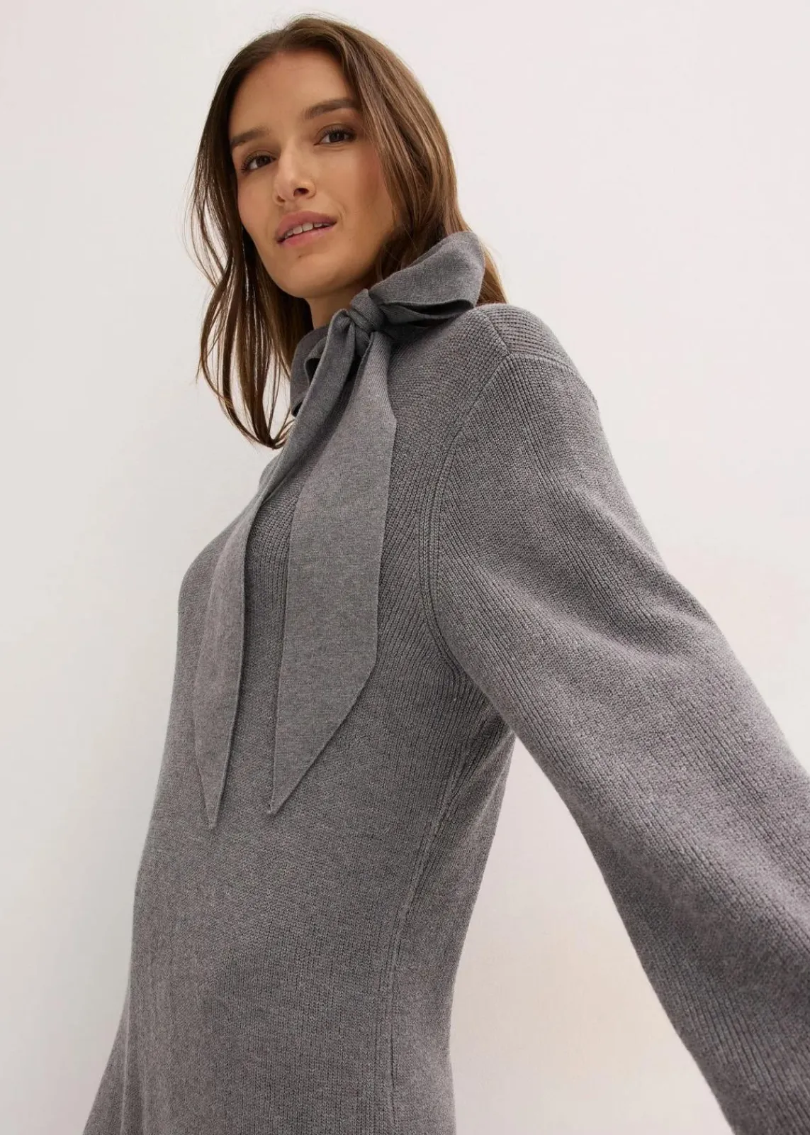 bonprix Bekleidung·Umstandsmode|Strickmode^Strickkleid mit Schleife aus softem Viskose-Mix grau meliert