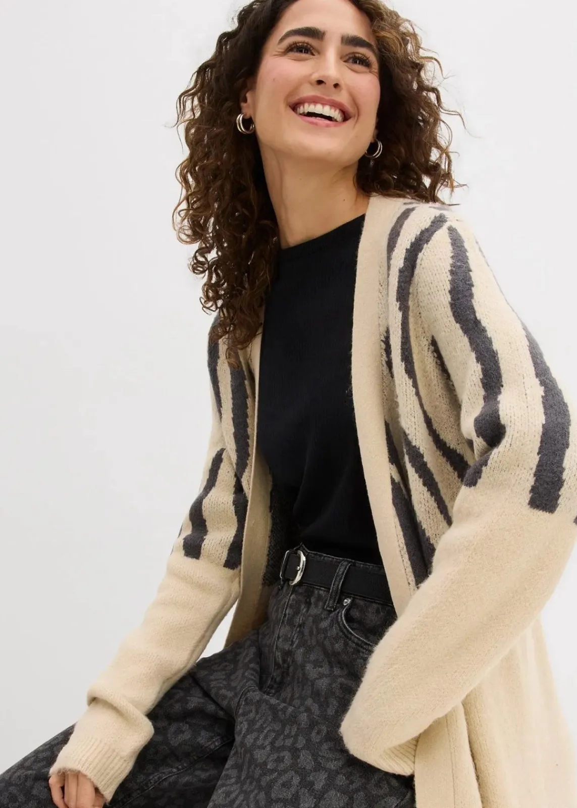 bonprix Pullover & Strickjacken|Bekleidung·Jeans^Strickmantel mit Zebra Druck hellsand/anthrazit zebra