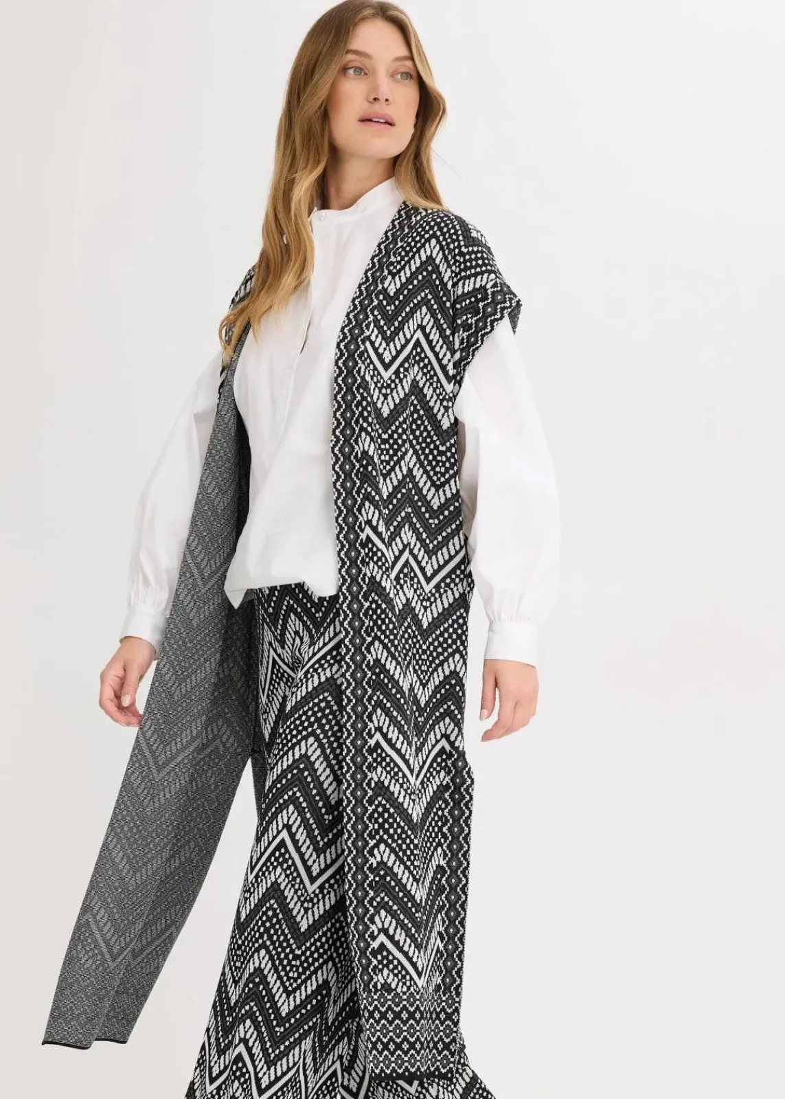 bonprix Bekleidung·Umstandsmode|Bekleidung·Hosen^Strick-Weste schwarz/weiß