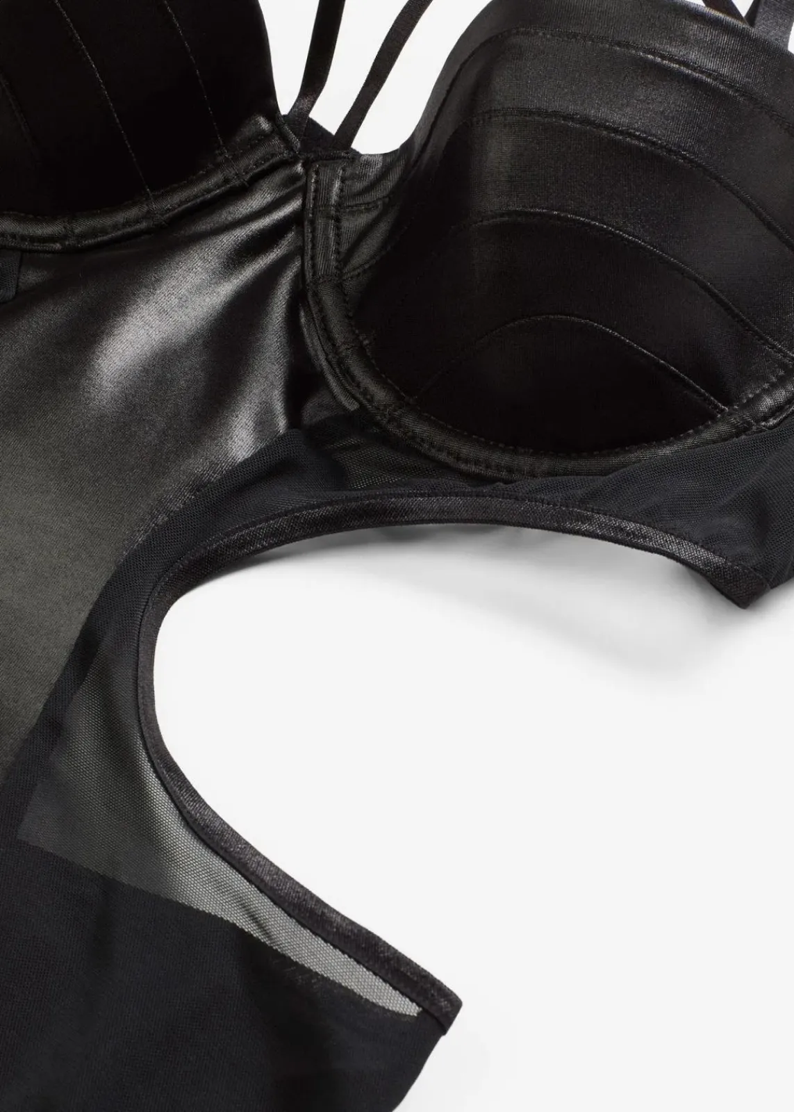 bonprix Große Cups D-H|Erotikwäsche^Stringbody ouvert mit Wetlook schwarz