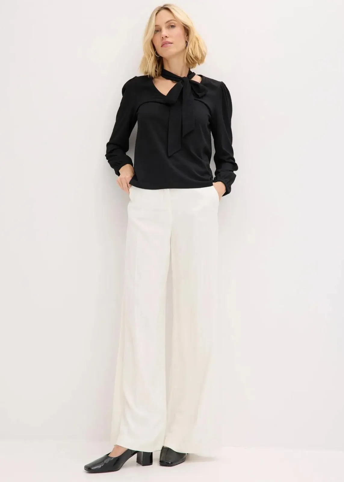 bonprix Shirts & Tops^Struktur-Shirt mit abnehmbarer Schluppe schwarz