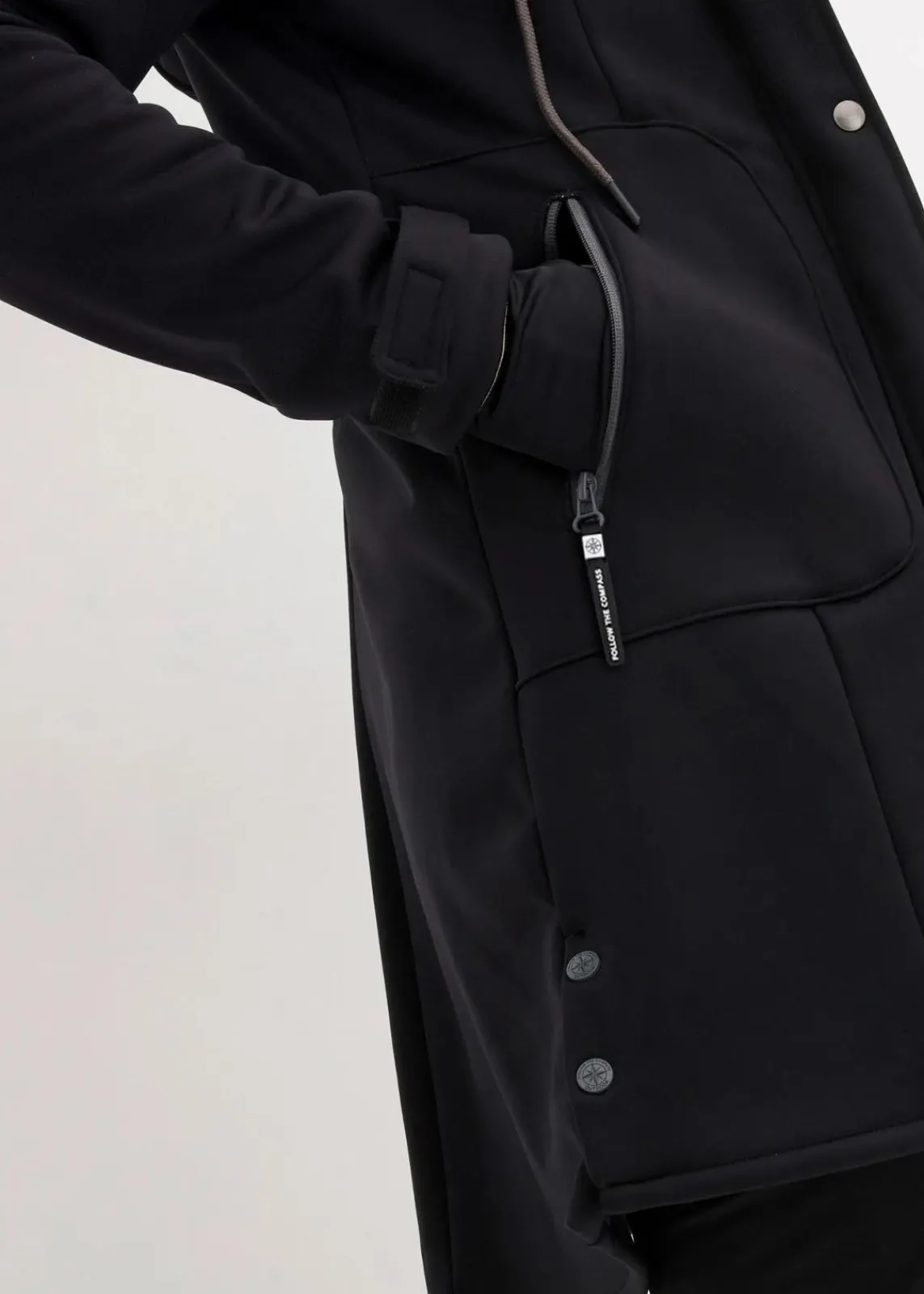 bonprix Nachhaltigere Materialien|Jacken & Mäntel^Super Stretch Softshell-Parka, wasserabweisend schwarz