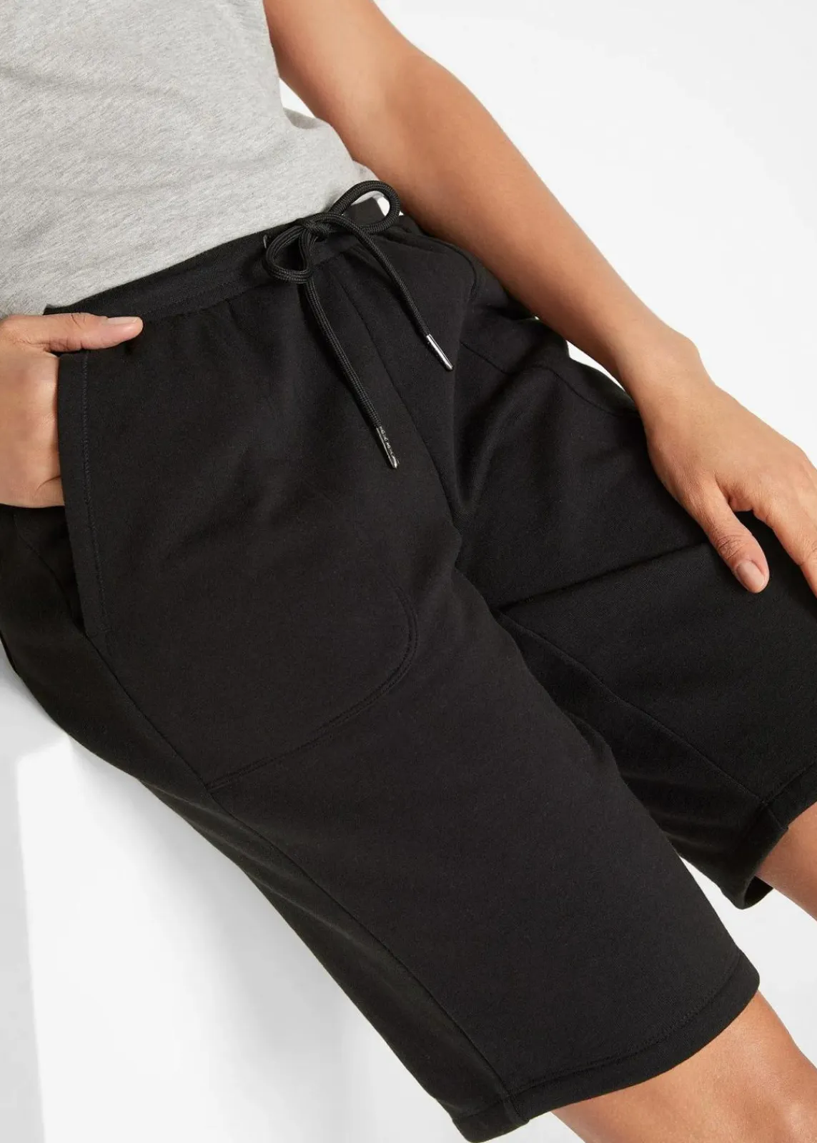 bonprix Bekleidung·Outdoorbekleidung|Bekleidung·Röcke^Sweat-Bermuda aus reiner Baumwolle schwarz