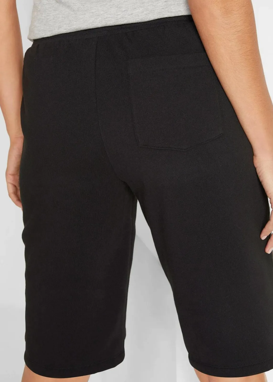 bonprix Bekleidung·Outdoorbekleidung|Bekleidung·Röcke^Sweat-Bermuda aus reiner Baumwolle schwarz