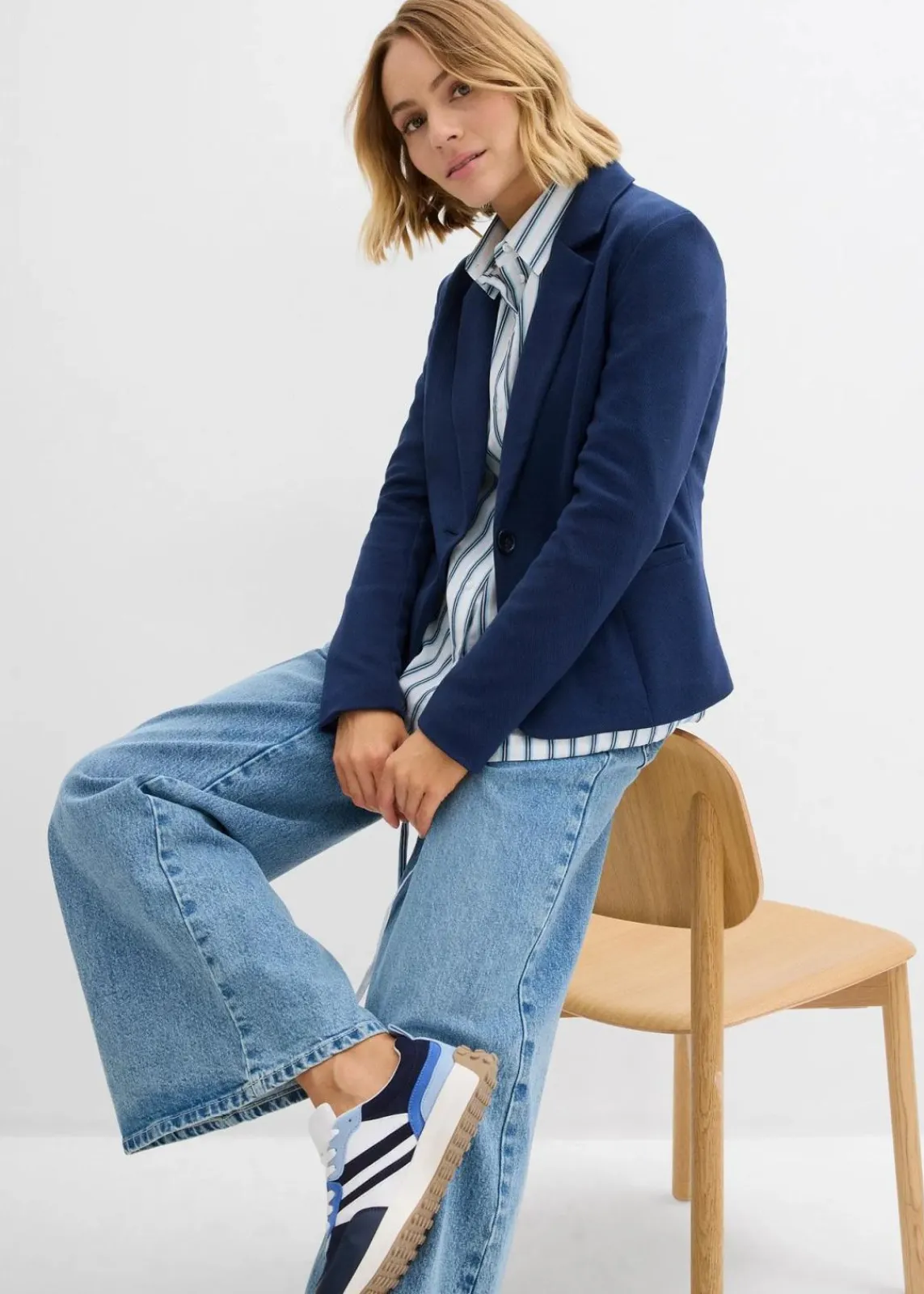 bonprix Sweat|Blazer^Sweatblazer mit fließender Viskose dunkelblau