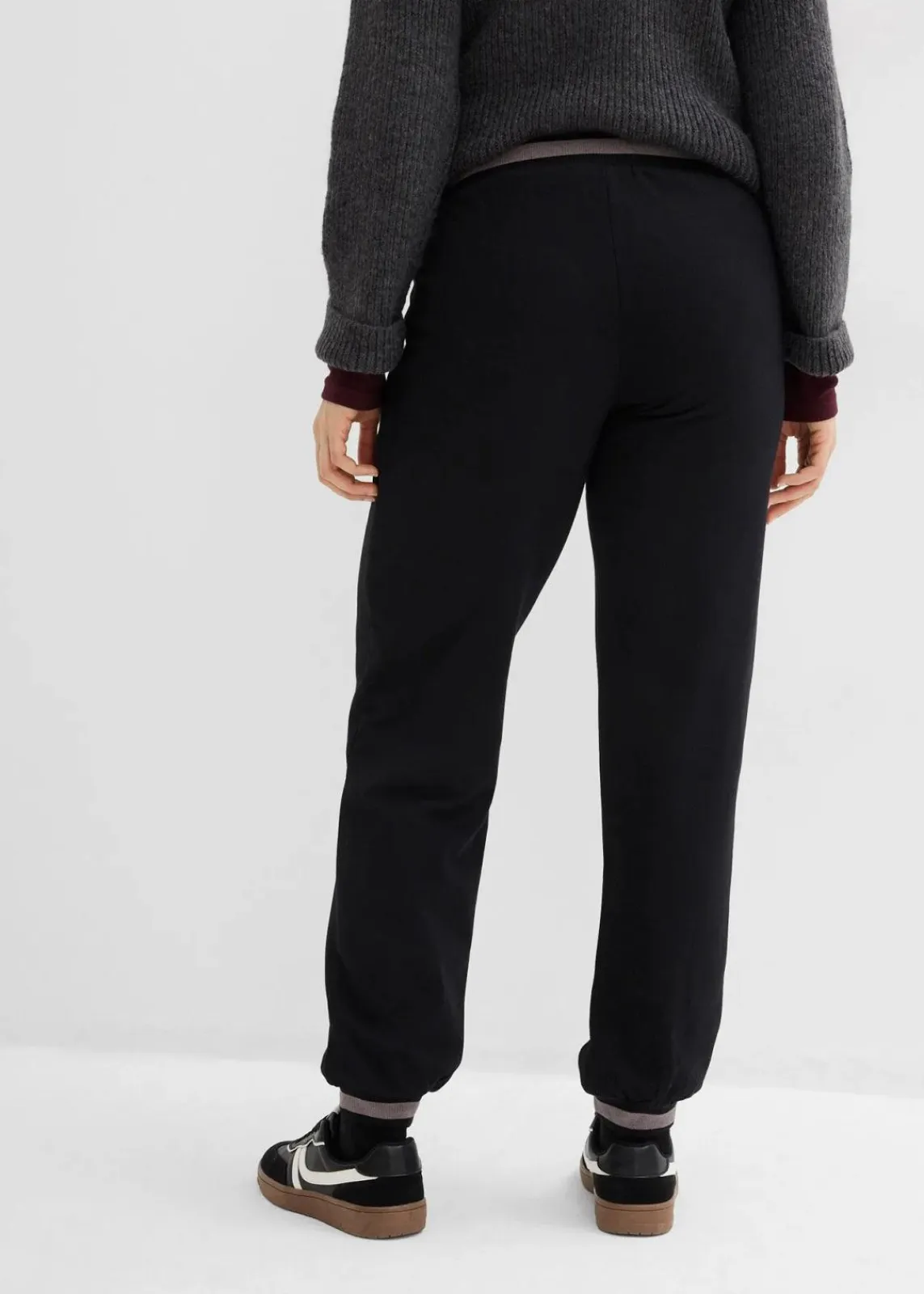 bonprix Bekleidung·Blusen & Tuniken|Bekleidung·Kleider^Sweathose aus Baumwoll-Mix, 2er Pack schwarz+schwarz