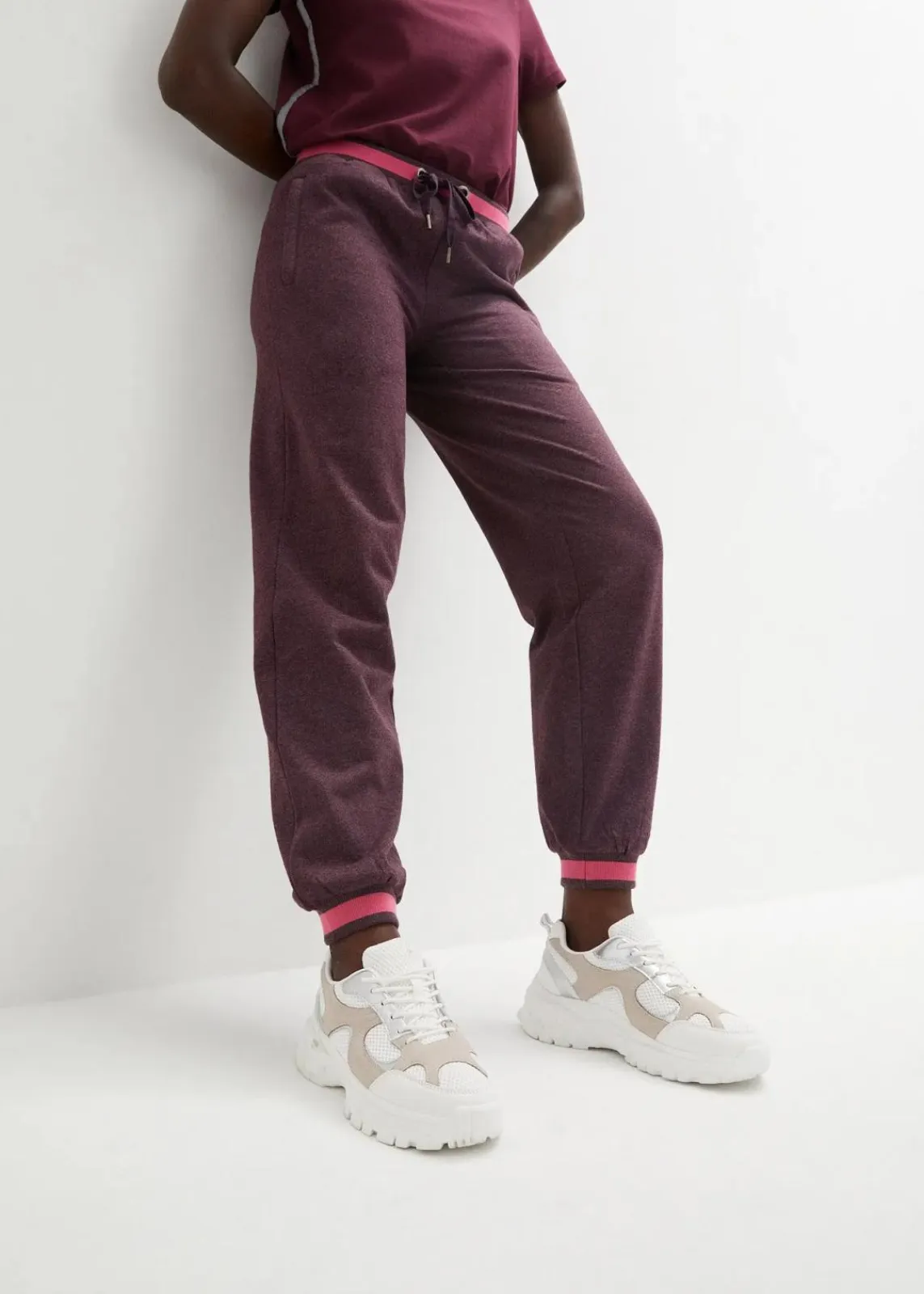 bonprix Hosen|Sweat^Sweathose aus Baumwoll-Mix, 2er Pack schwarz+holunderbeere meliert