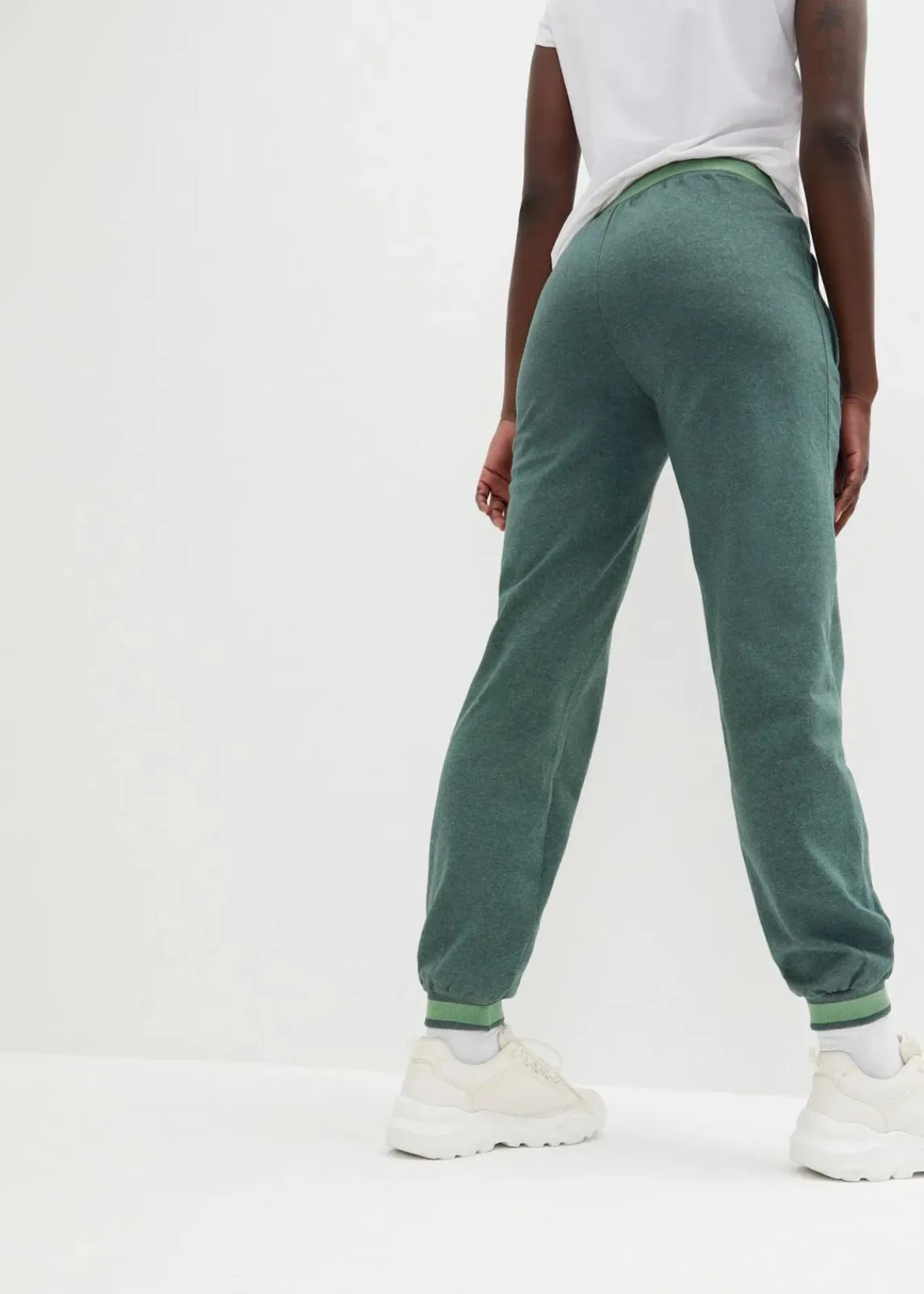 bonprix Hosen|Sweat^Sweathose aus Baumwoll-Mix, 2er Pack schwarz+dunkelgrün meliert