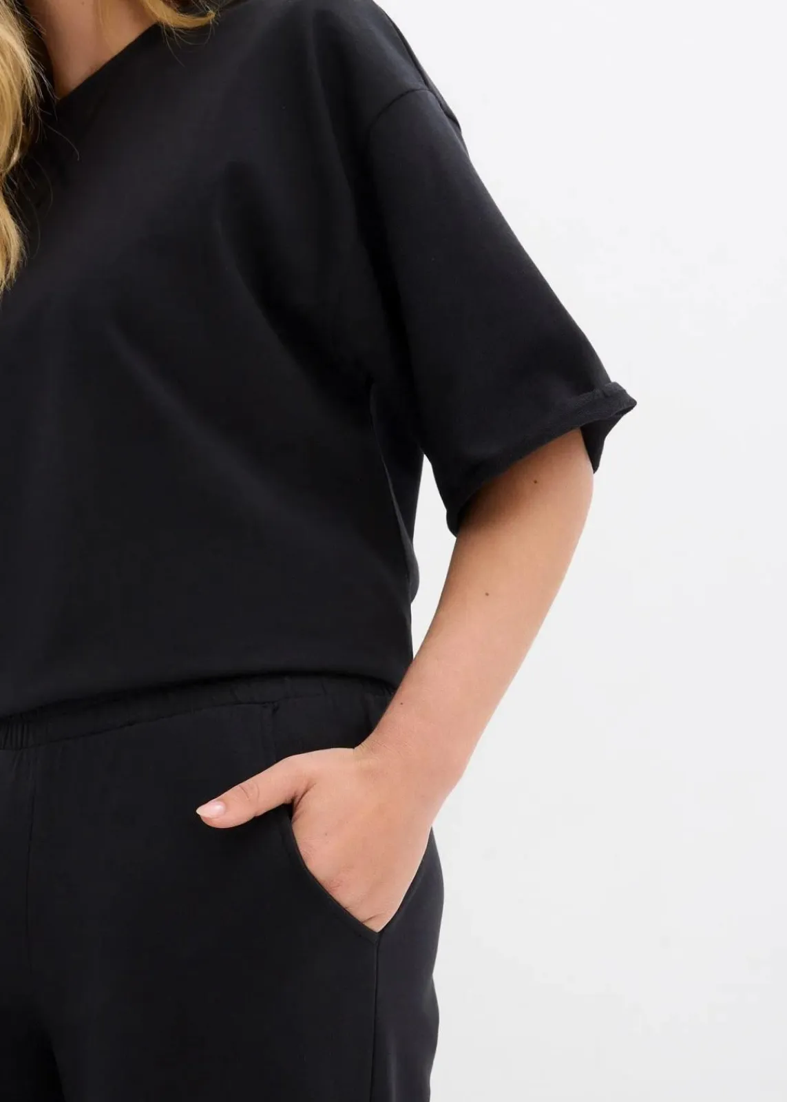 bonprix Bekleidung·Blusen & Tuniken|Bekleidung·Kleider^Sweathose aus Bio-Baumwolle, 7/8 Länge schwarz