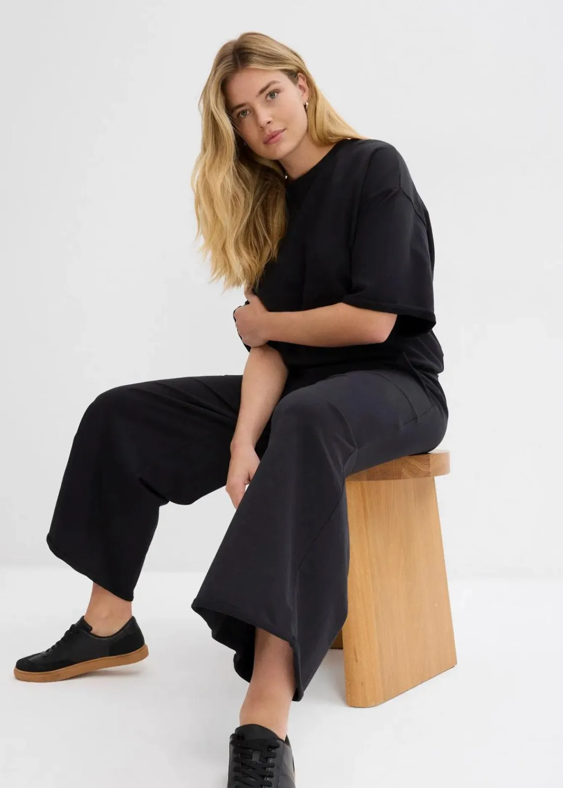 bonprix Bekleidung·Blusen & Tuniken|Bekleidung·Kleider^Sweathose aus Bio-Baumwolle, 7/8 Länge schwarz