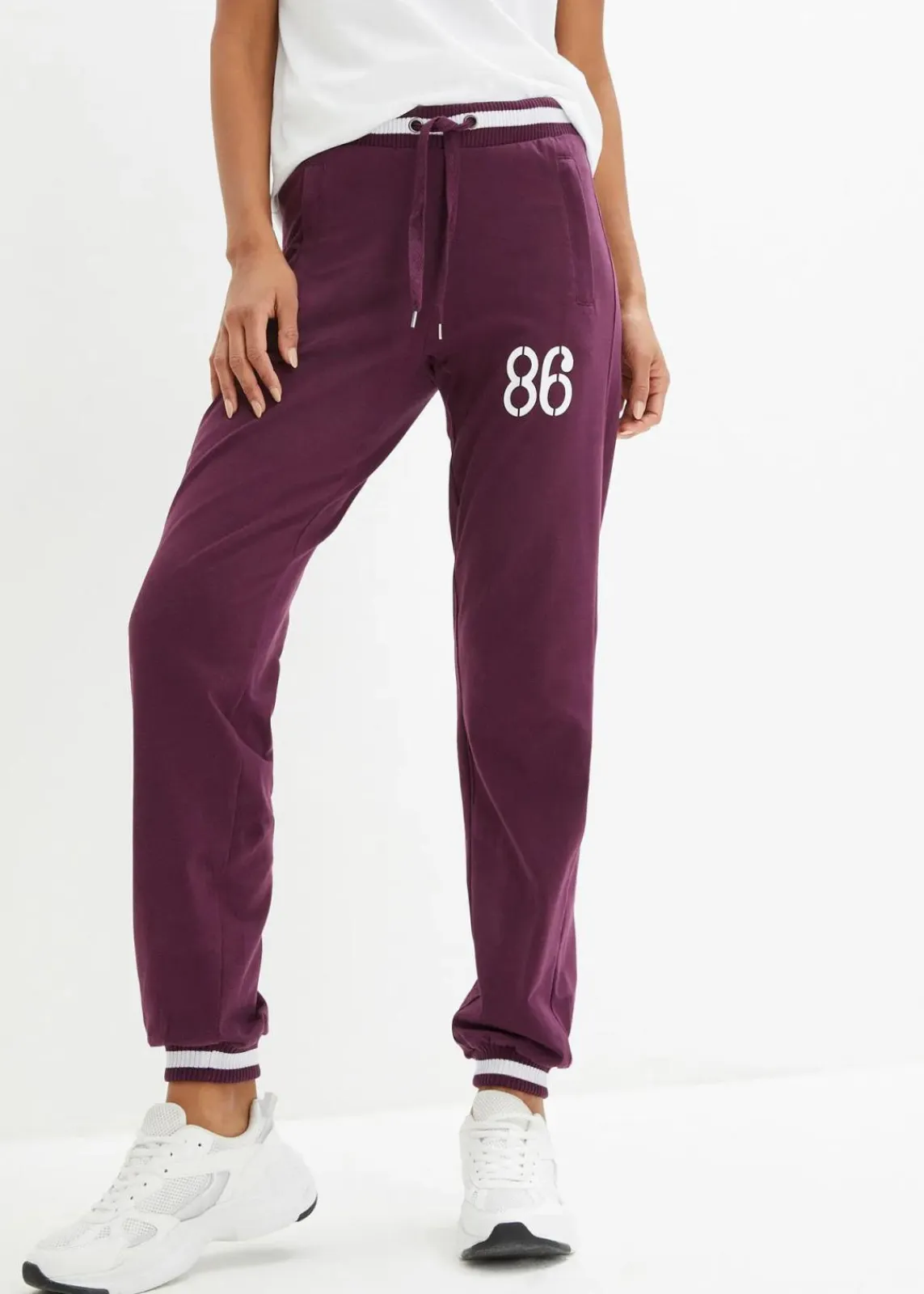 bonprix Hosen|Sweat^Sweathose aus elastischem Baumwoll-Mix holunderbeere